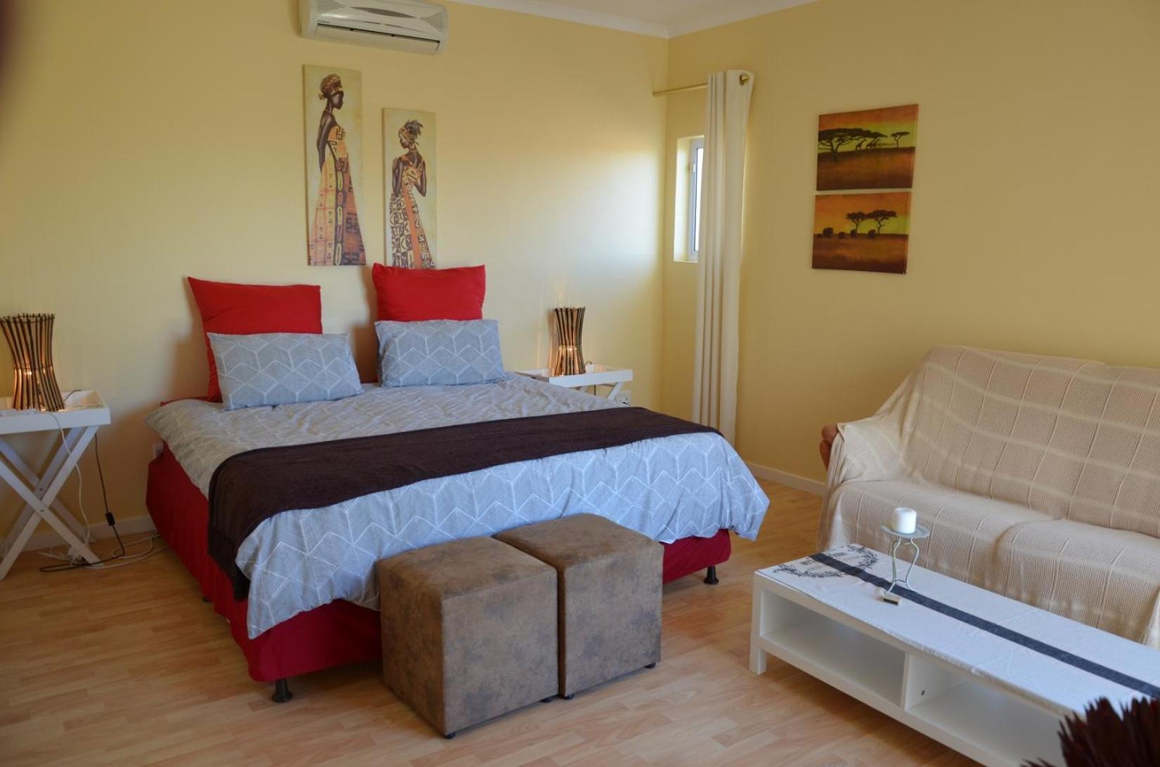 Studio Apartment photo 2