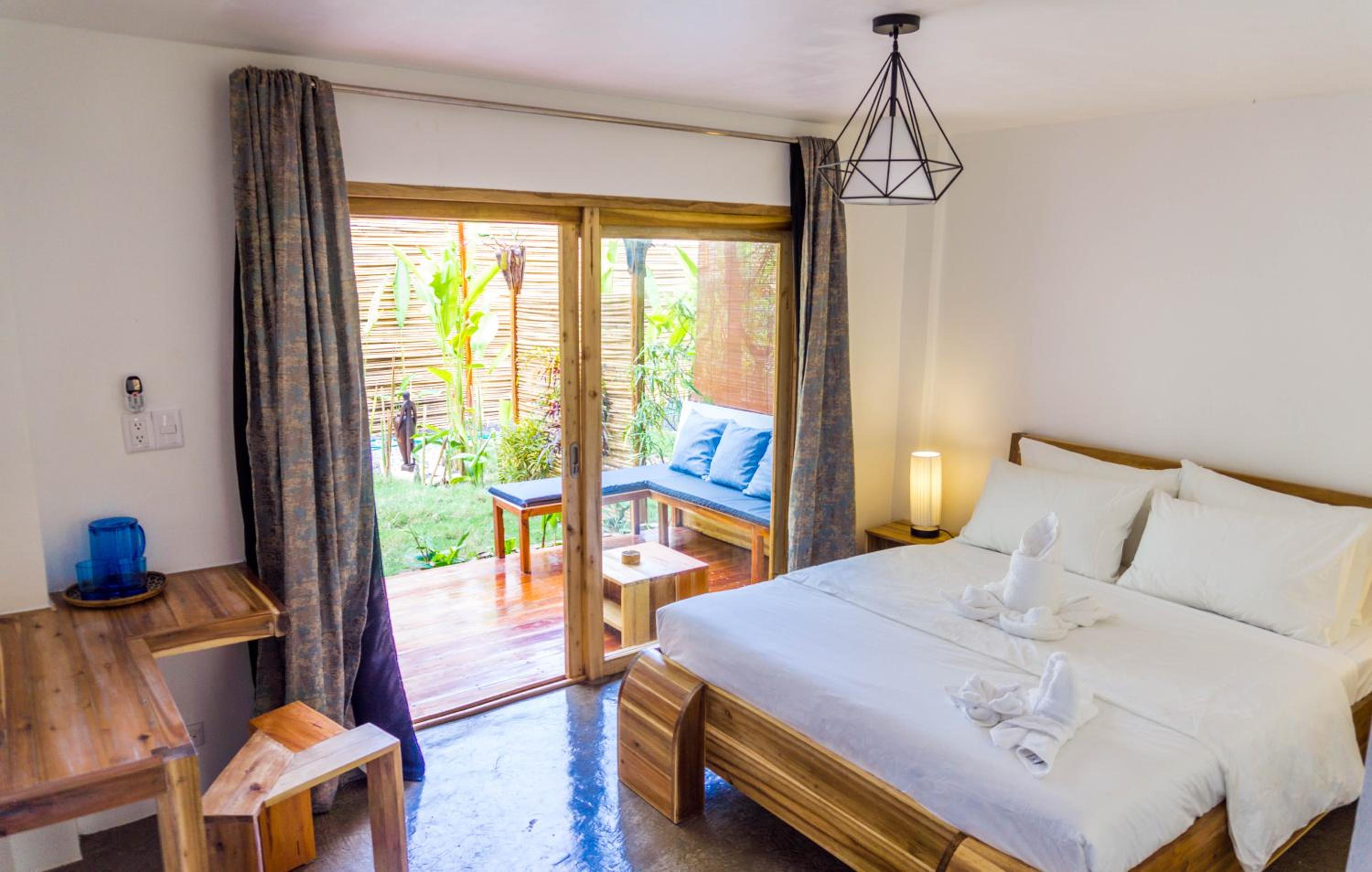 Deluxe Room with Terrace - Photo 6