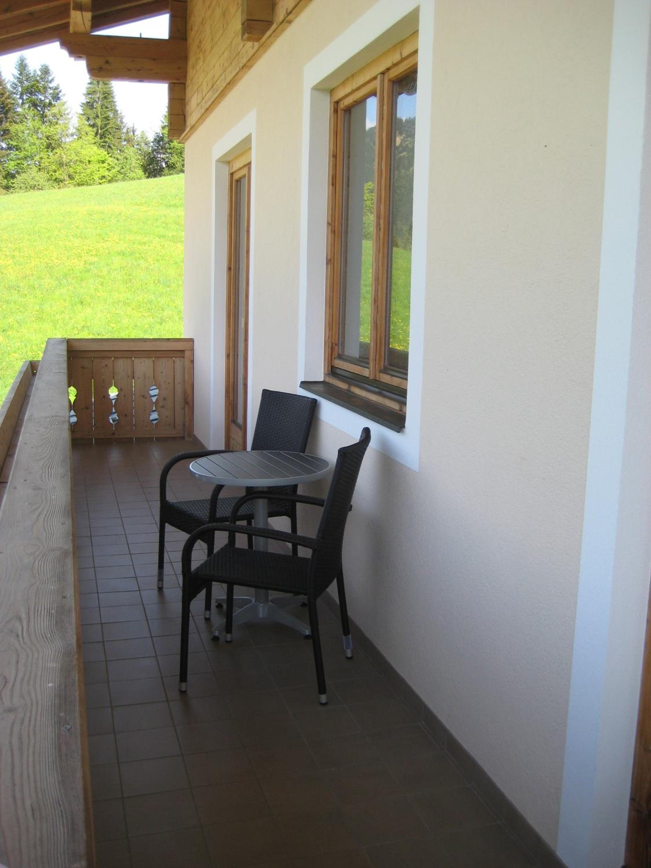One-Bedroom Apartment with Balcony photo 3