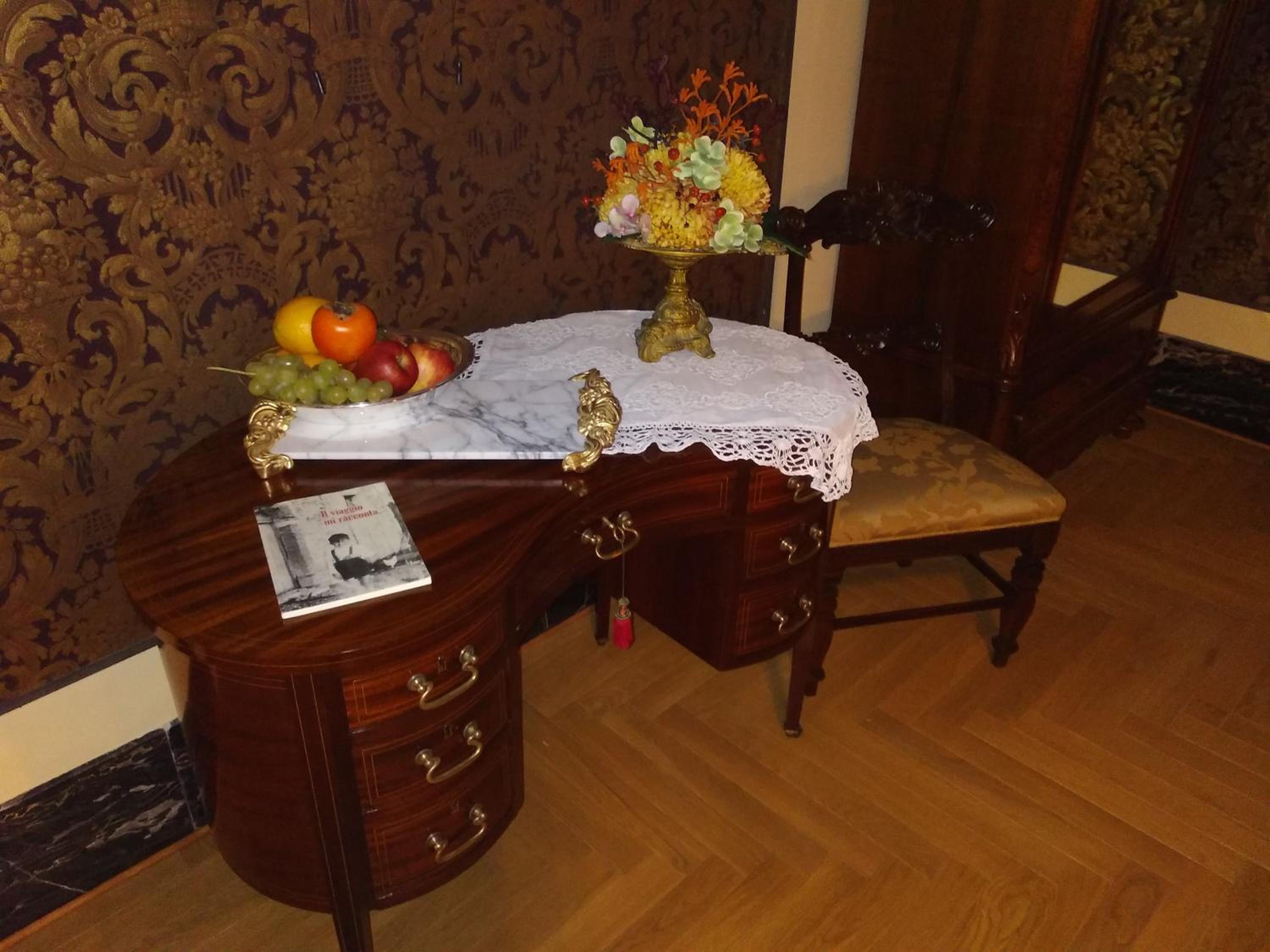 Deluxe Double Room with Extra Bed - Photo 6