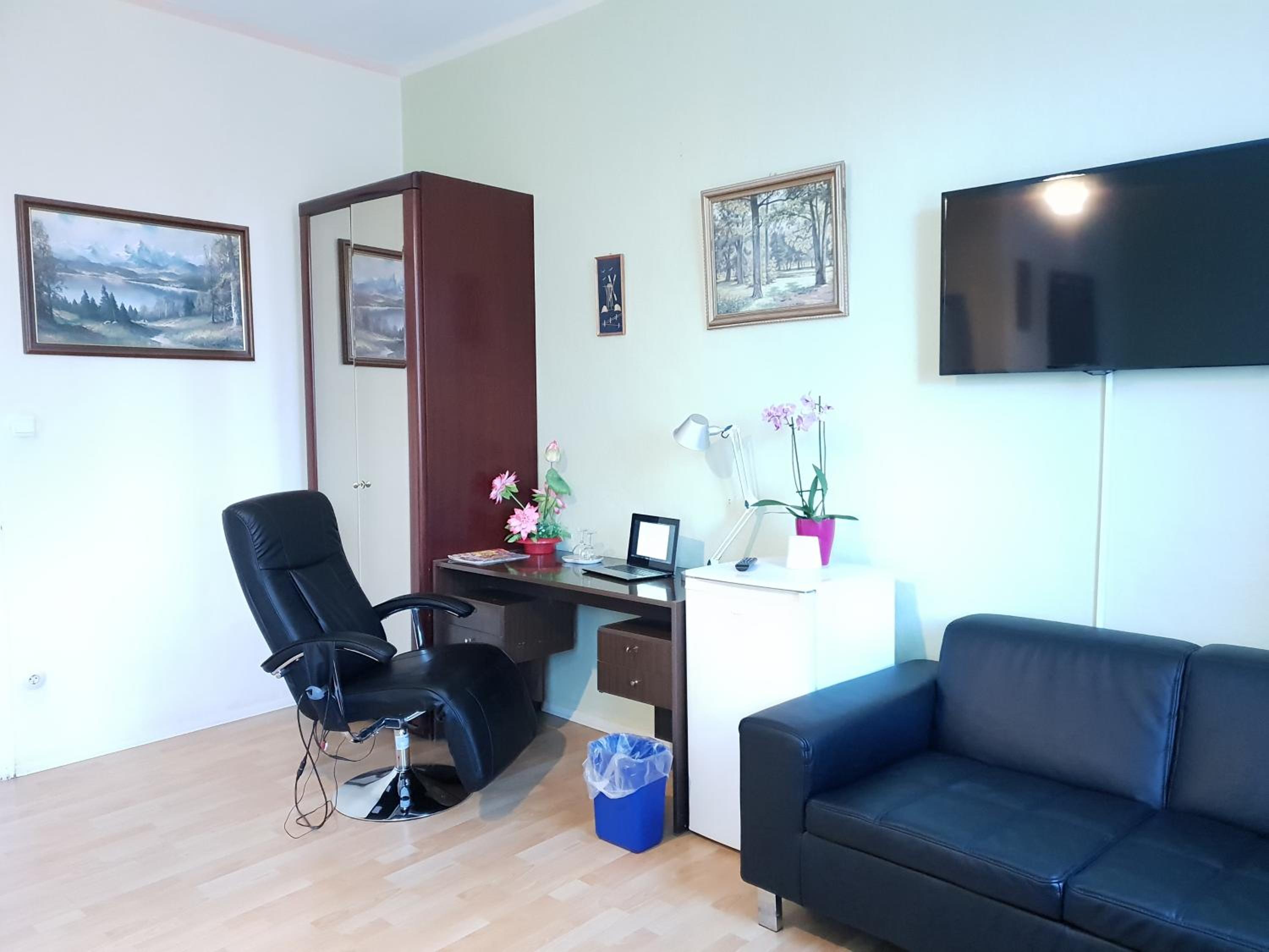 Deluxe Double Room with Shower photo 1