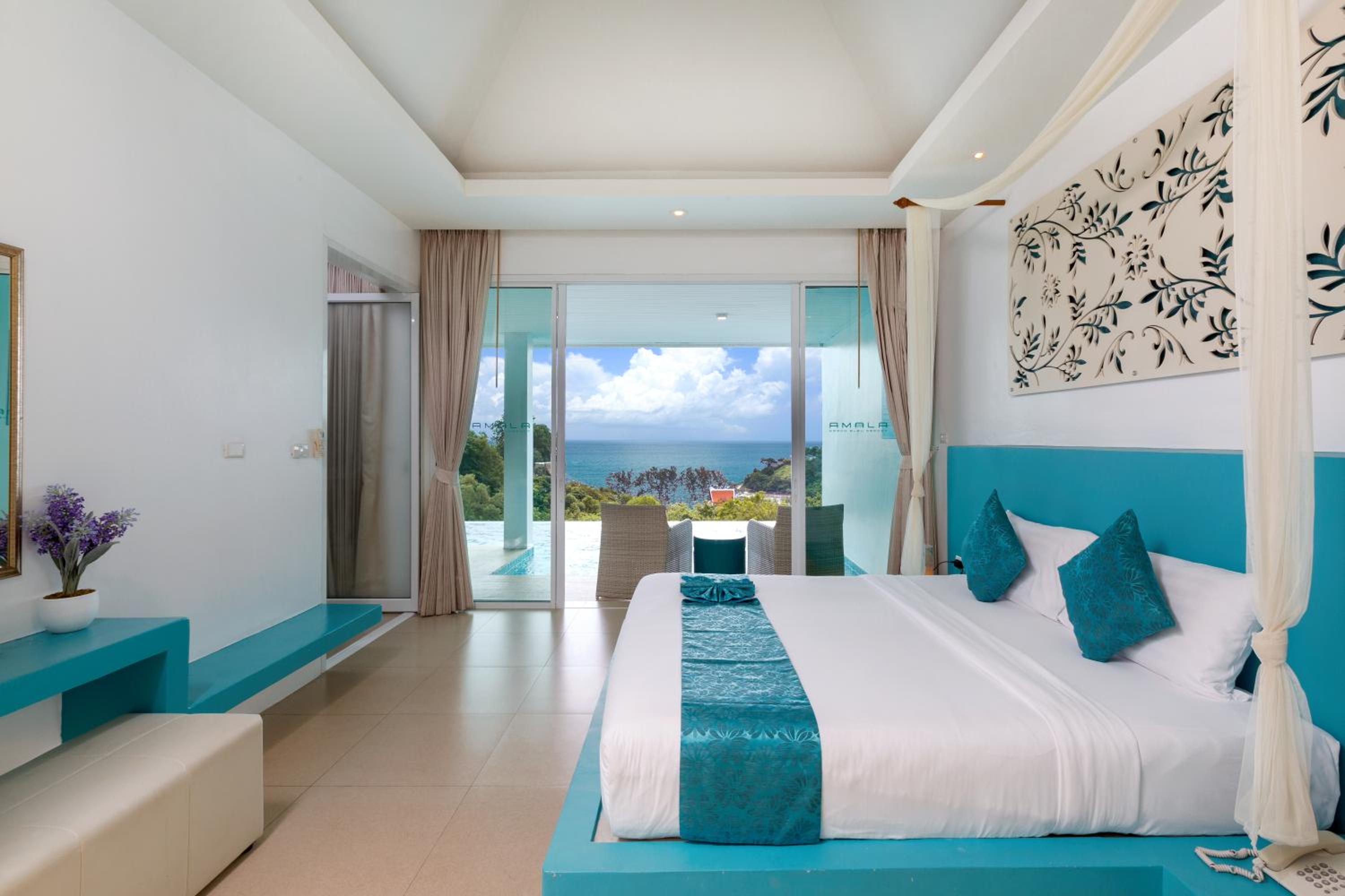 Grand Seaview Pool Suite Top Floor photo 1