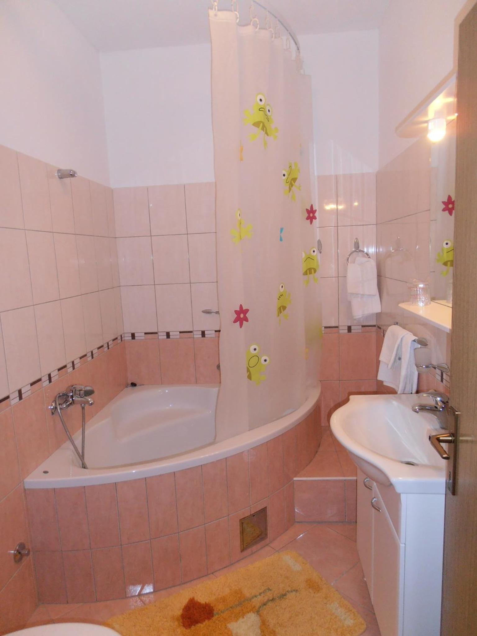 Triple Room - Photo 12