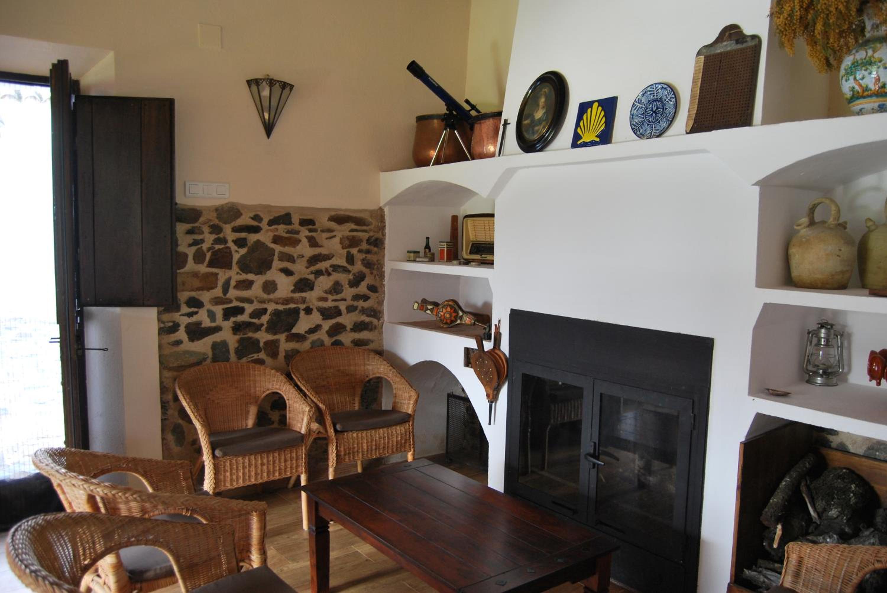 5-Bedroom House photo 2