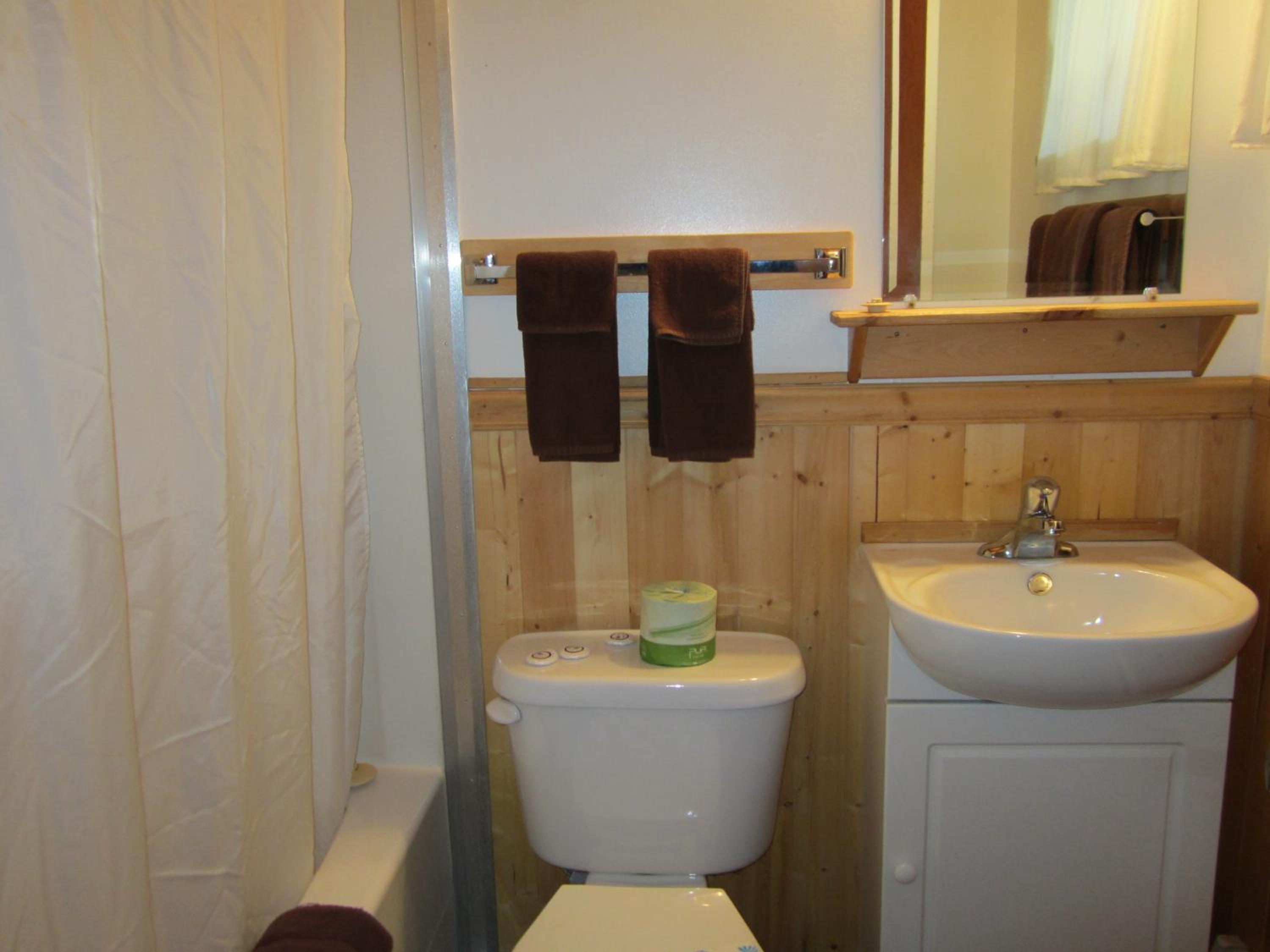 Double Room with Two Double Beds photo 2