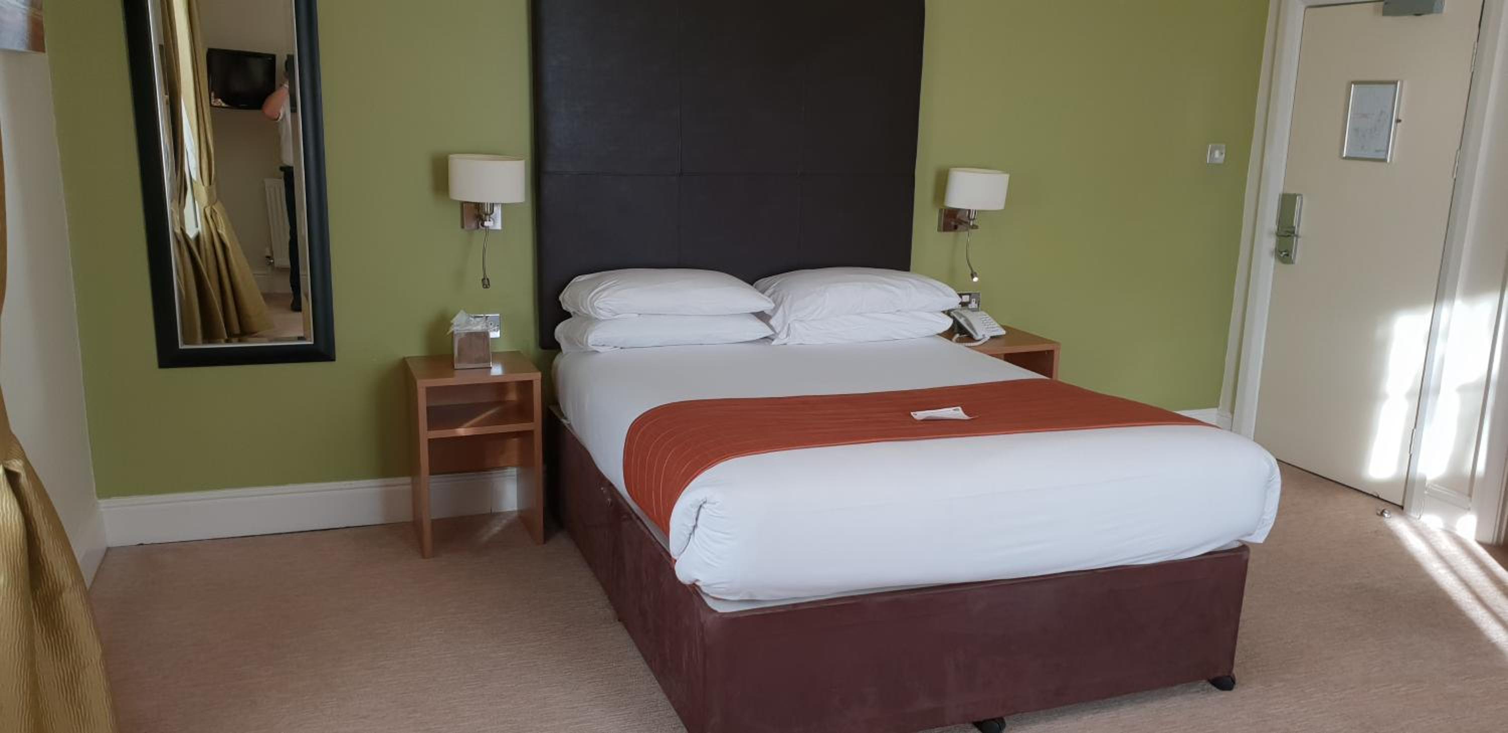 Suite photo 1
