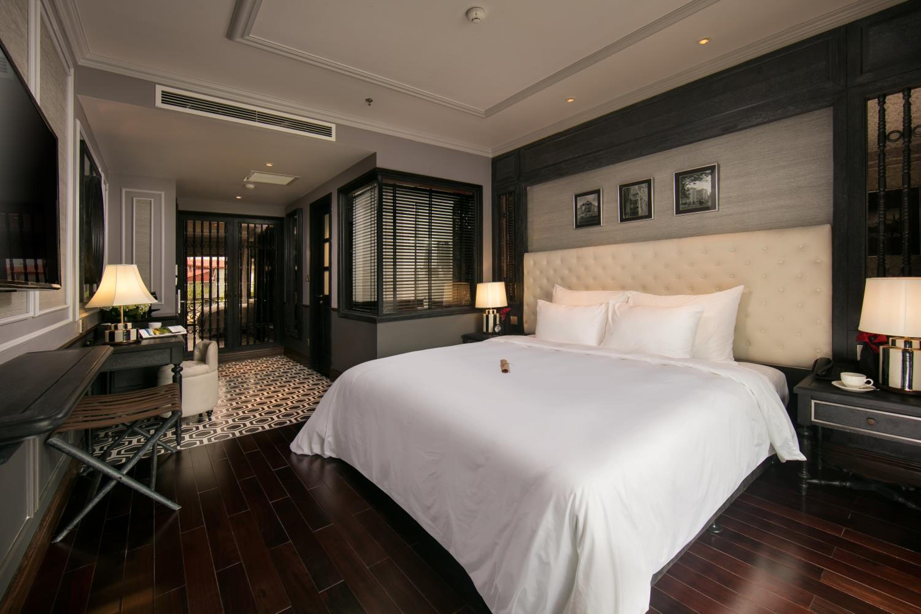 Junior Suite with City View