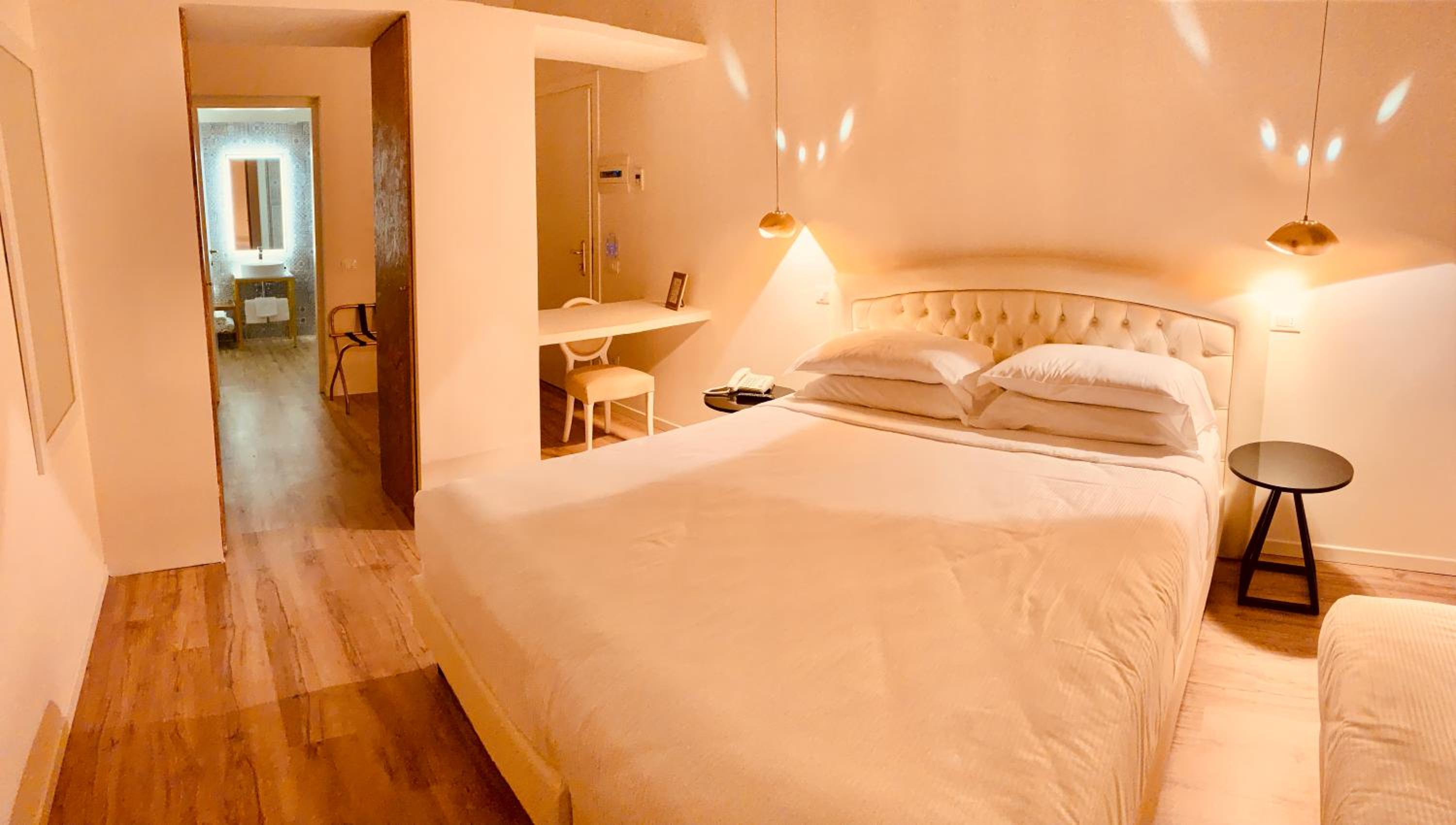 Deluxe Triple Room - Photo 1