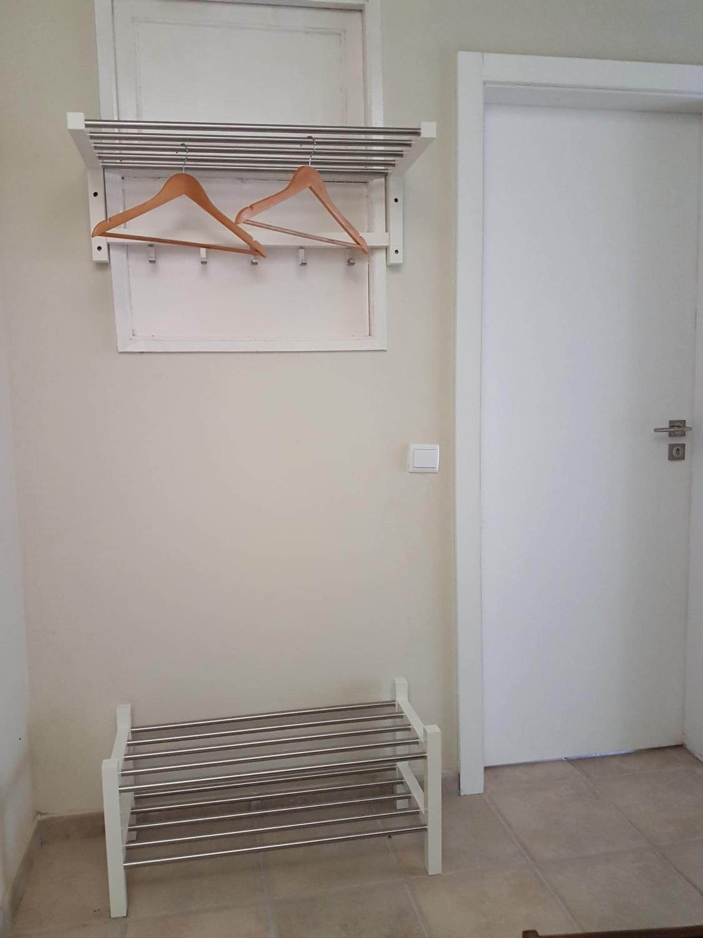Double Room with Patio - Photo 12