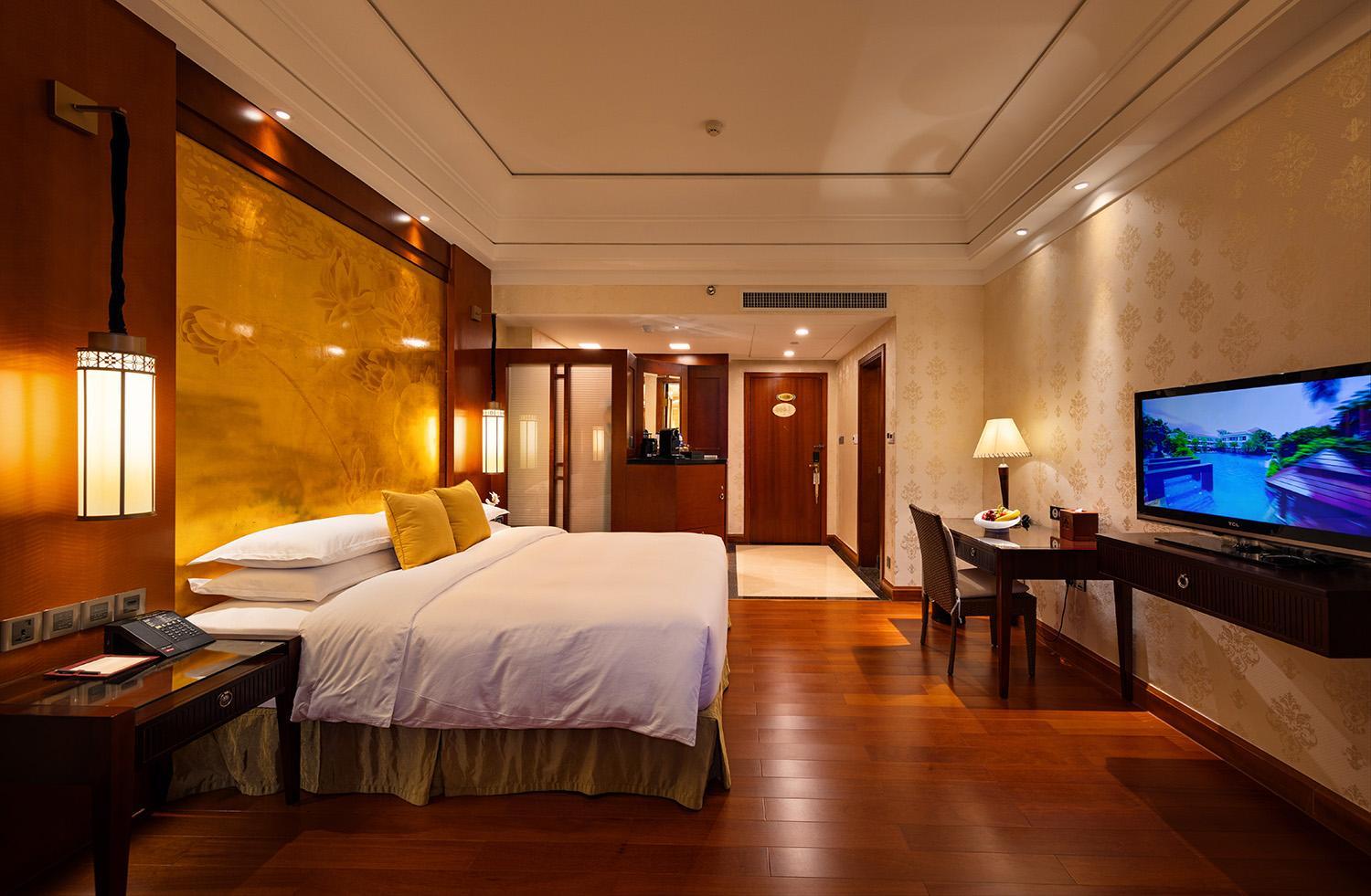 Gardenview Superior King Room photo 2