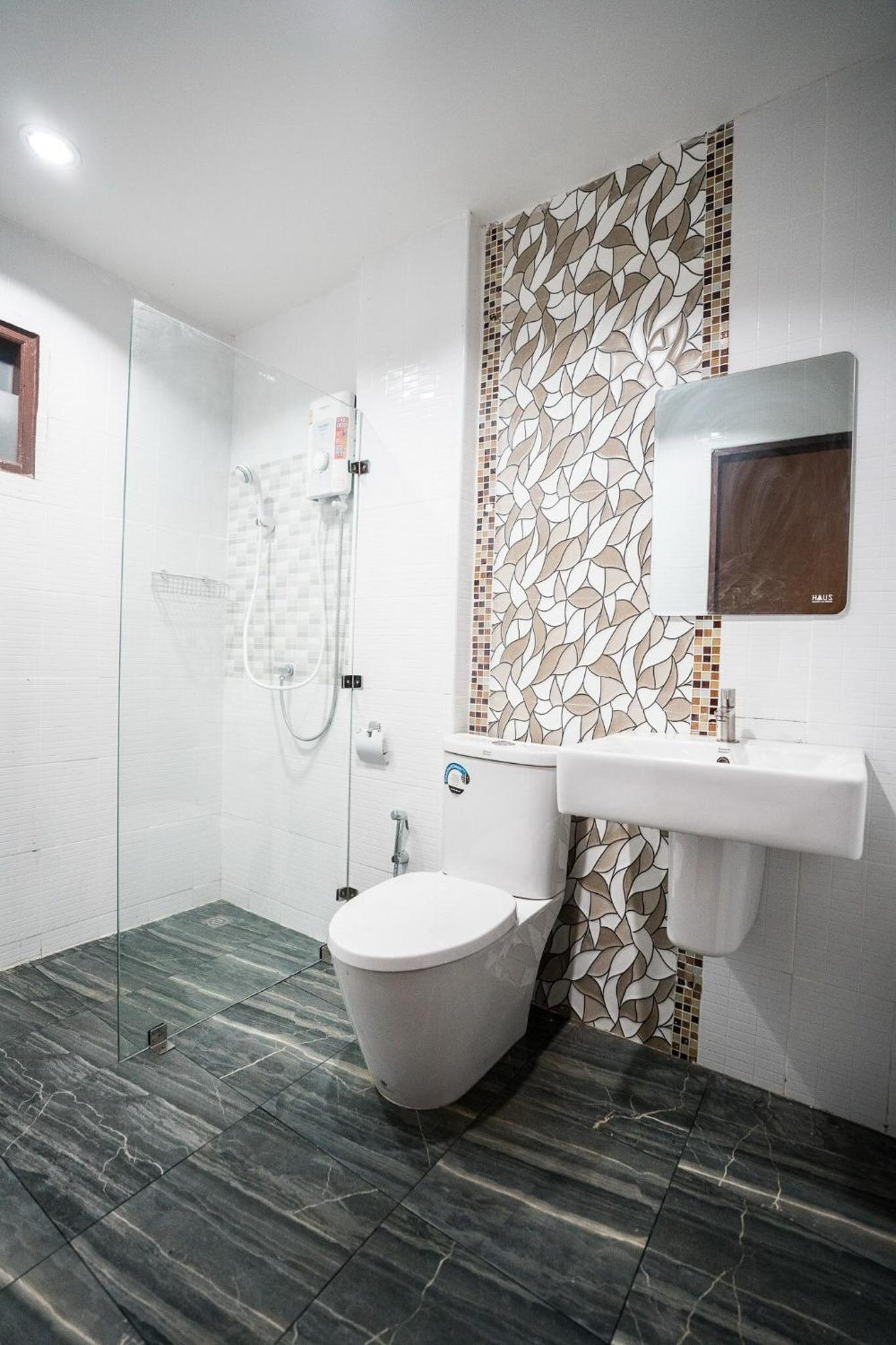 Deluxe Room - Photo 2