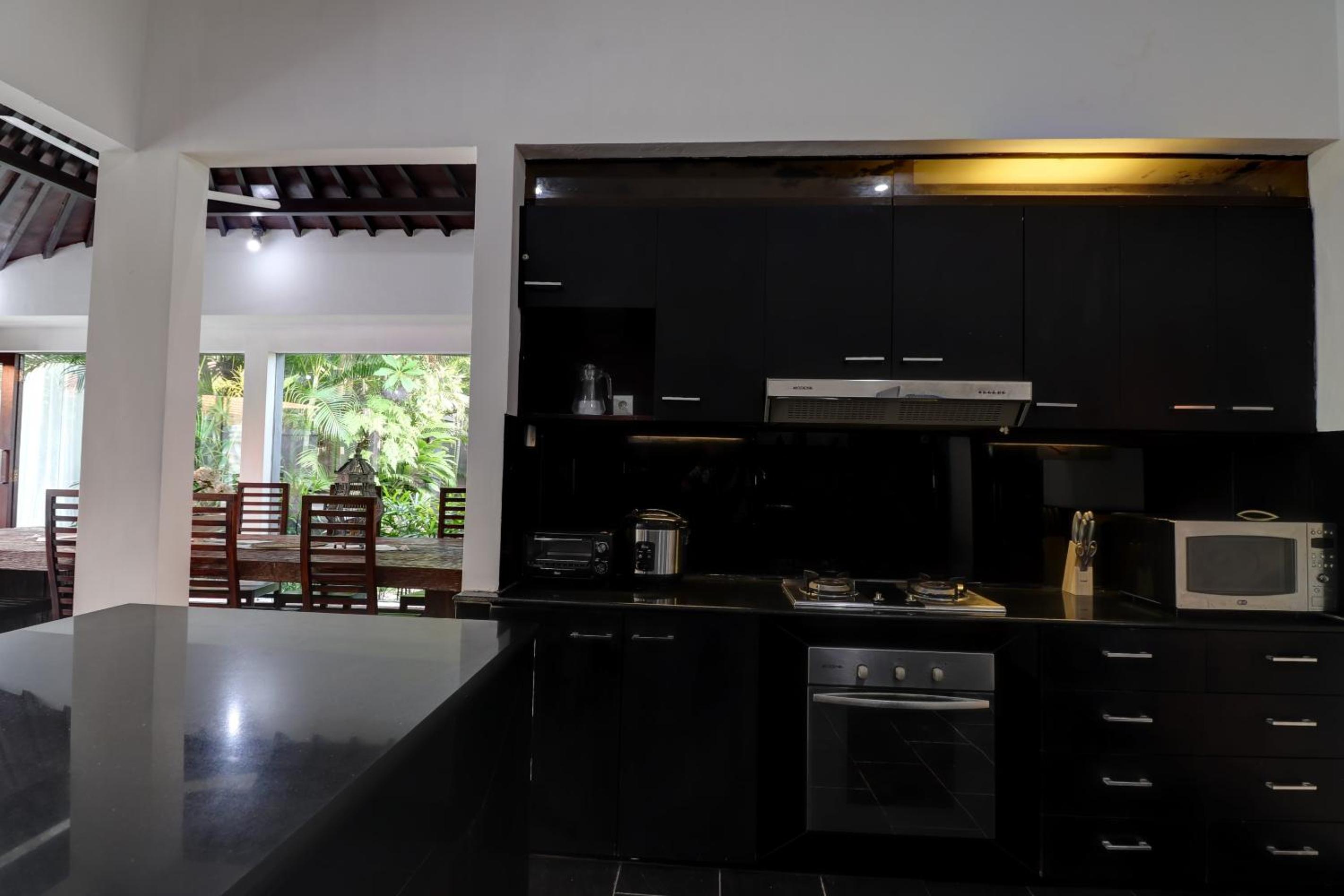 Three-Bedroom Villa - Photo 12