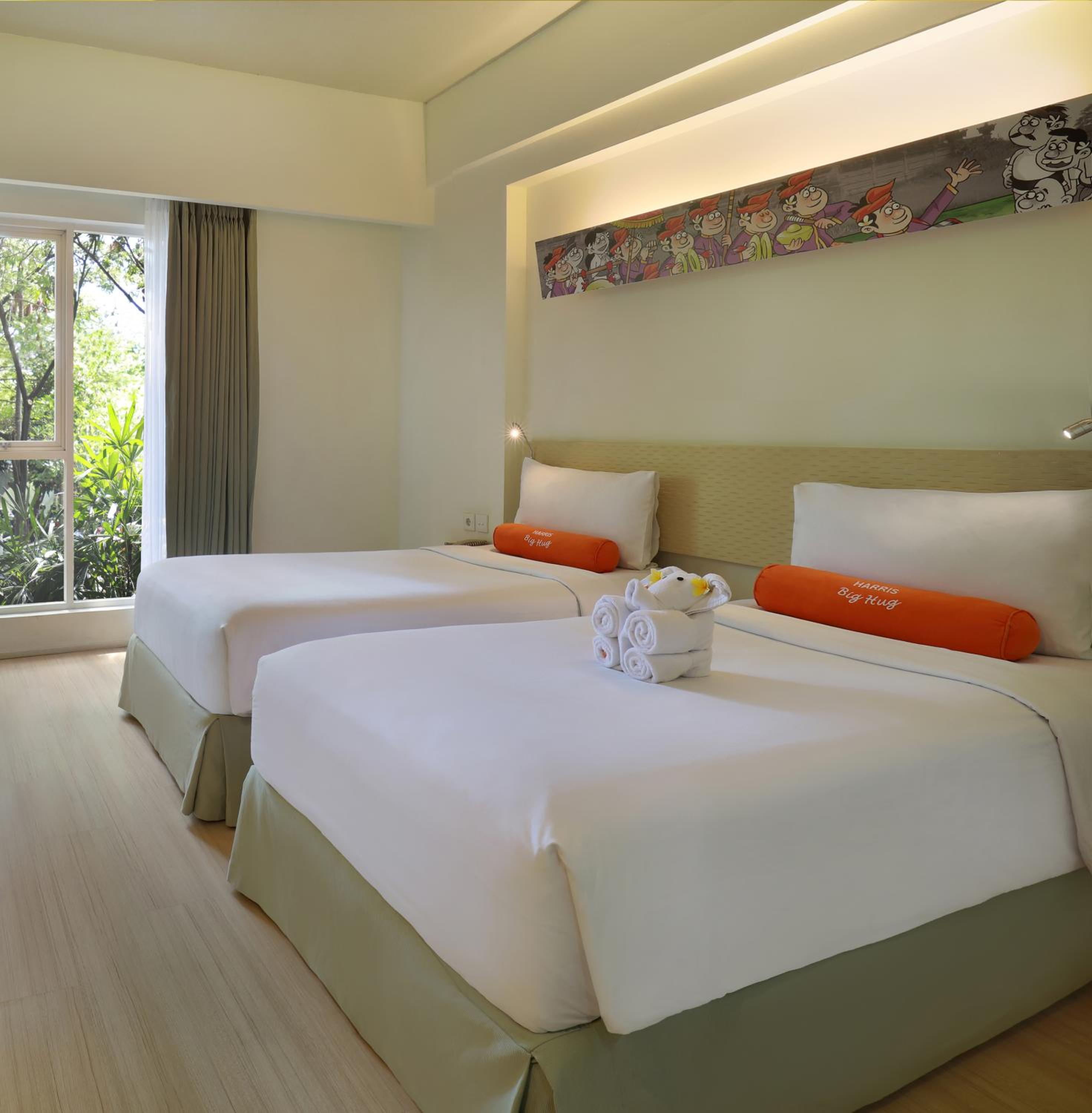 Day Pass Package - 4 Hours Usage at HARRIS Room