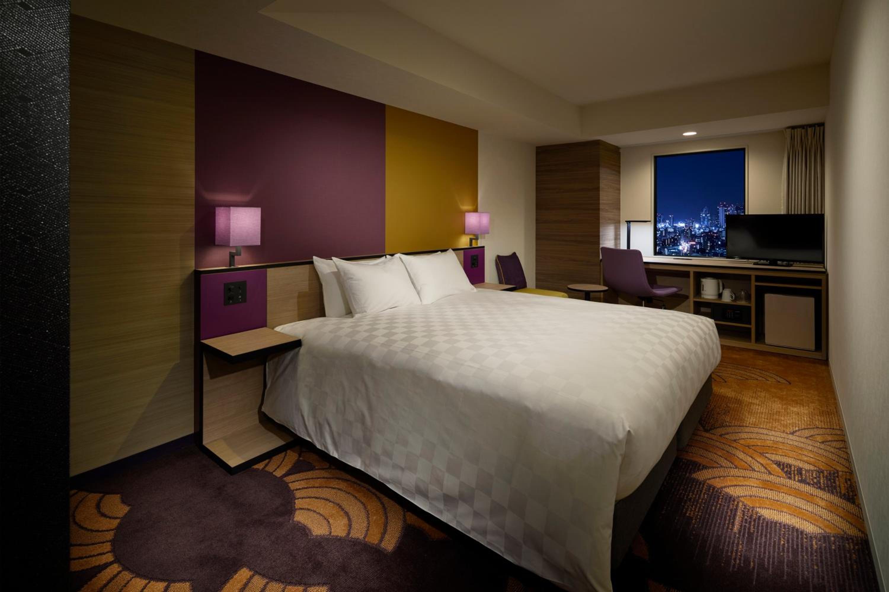 Double Room - Non-Smoking 30-32nd Floor photo 1