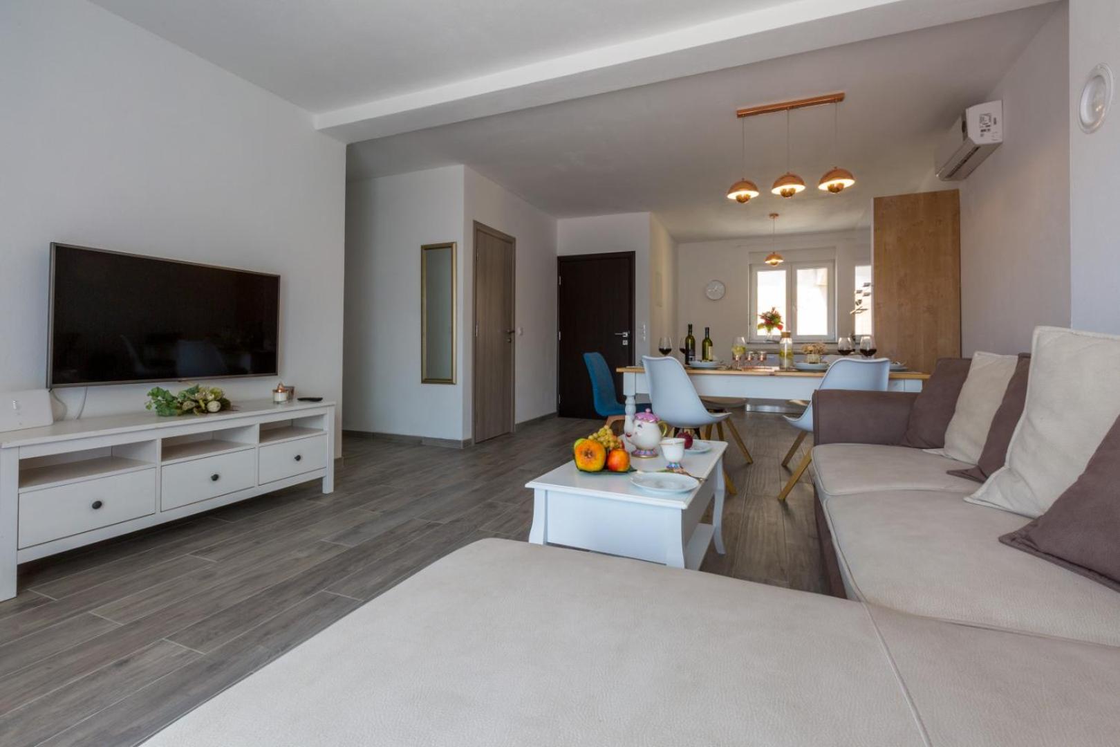 Apartment with Sea View and Terrace photo 2