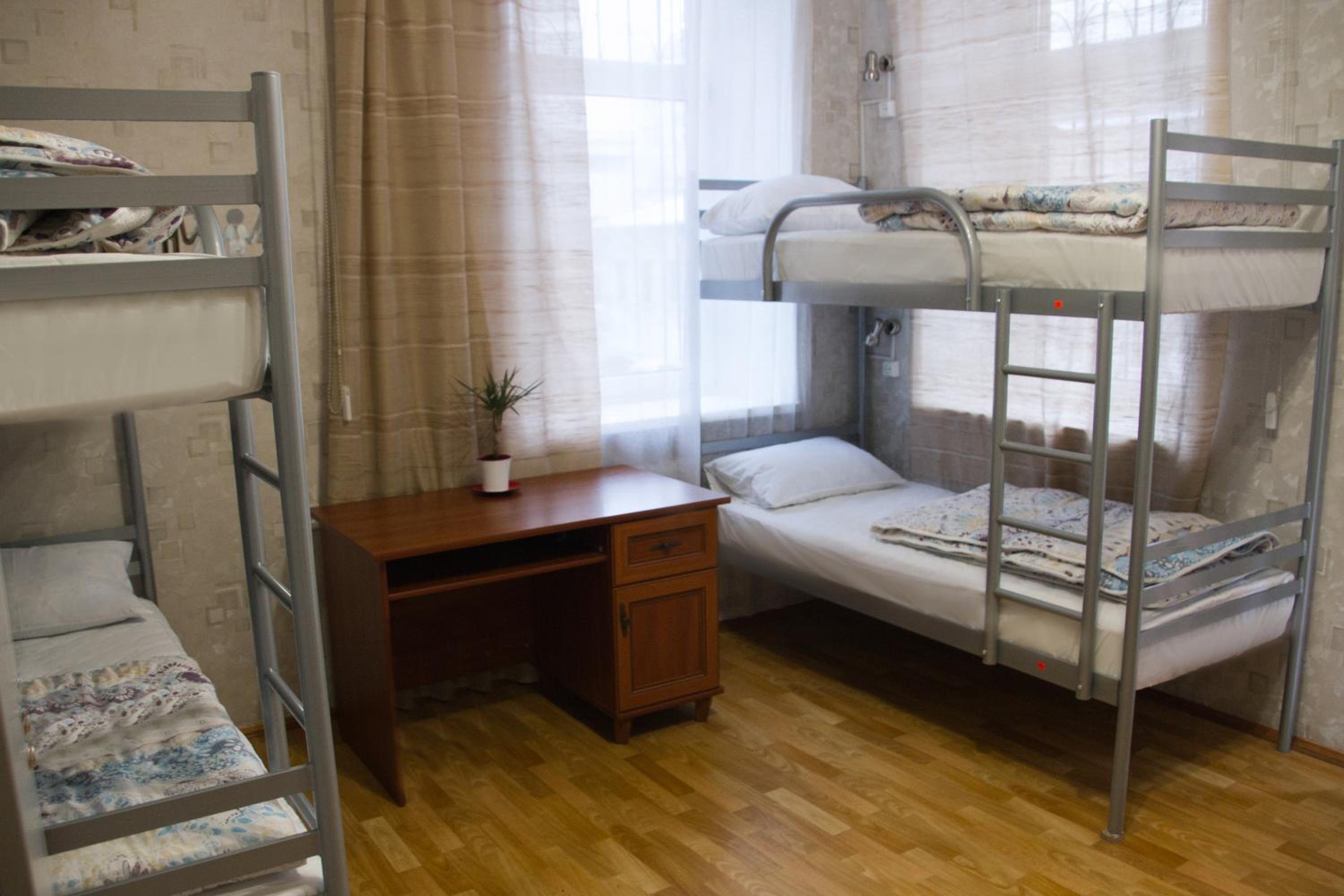 Bed in 6-Bed Mixed Dormitory Room photo 1
