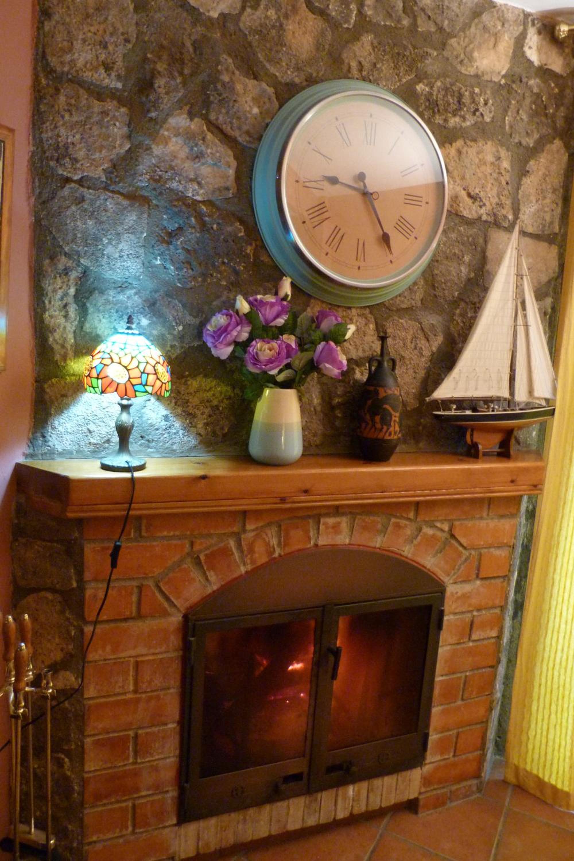 Two-Bedroom House - Photo 28