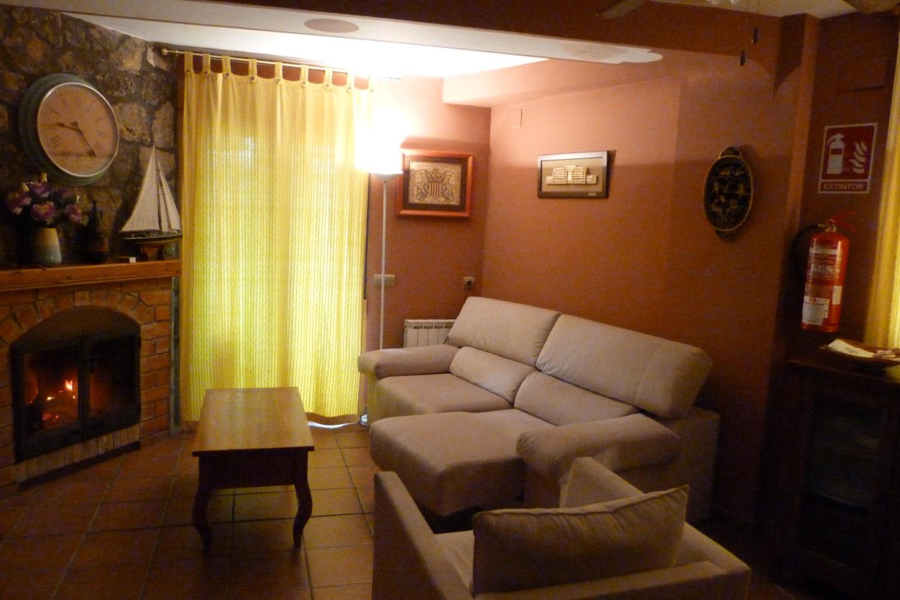 Two-Bedroom House - Photo 29