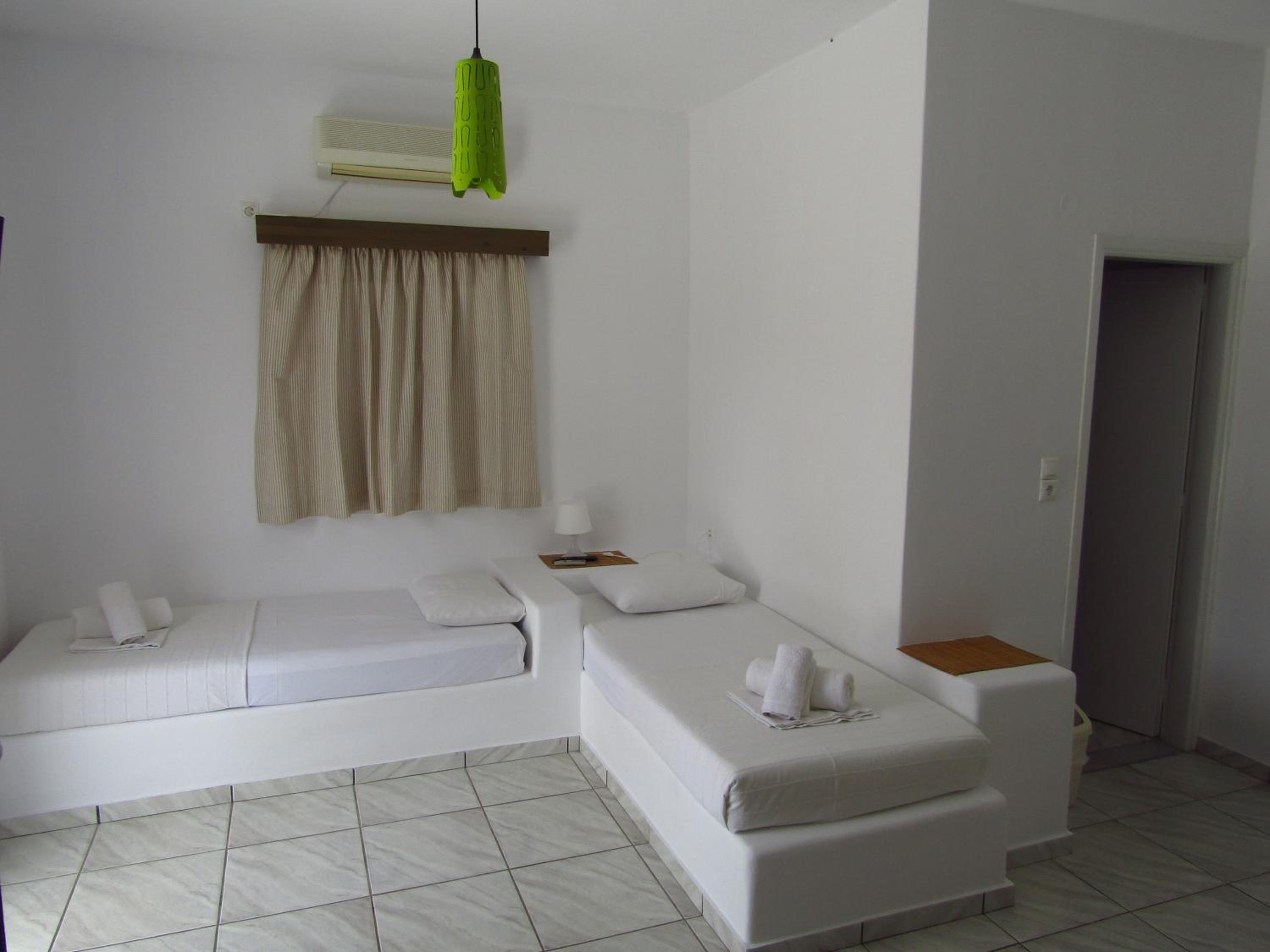 Apartment (5 Adults) photo 2