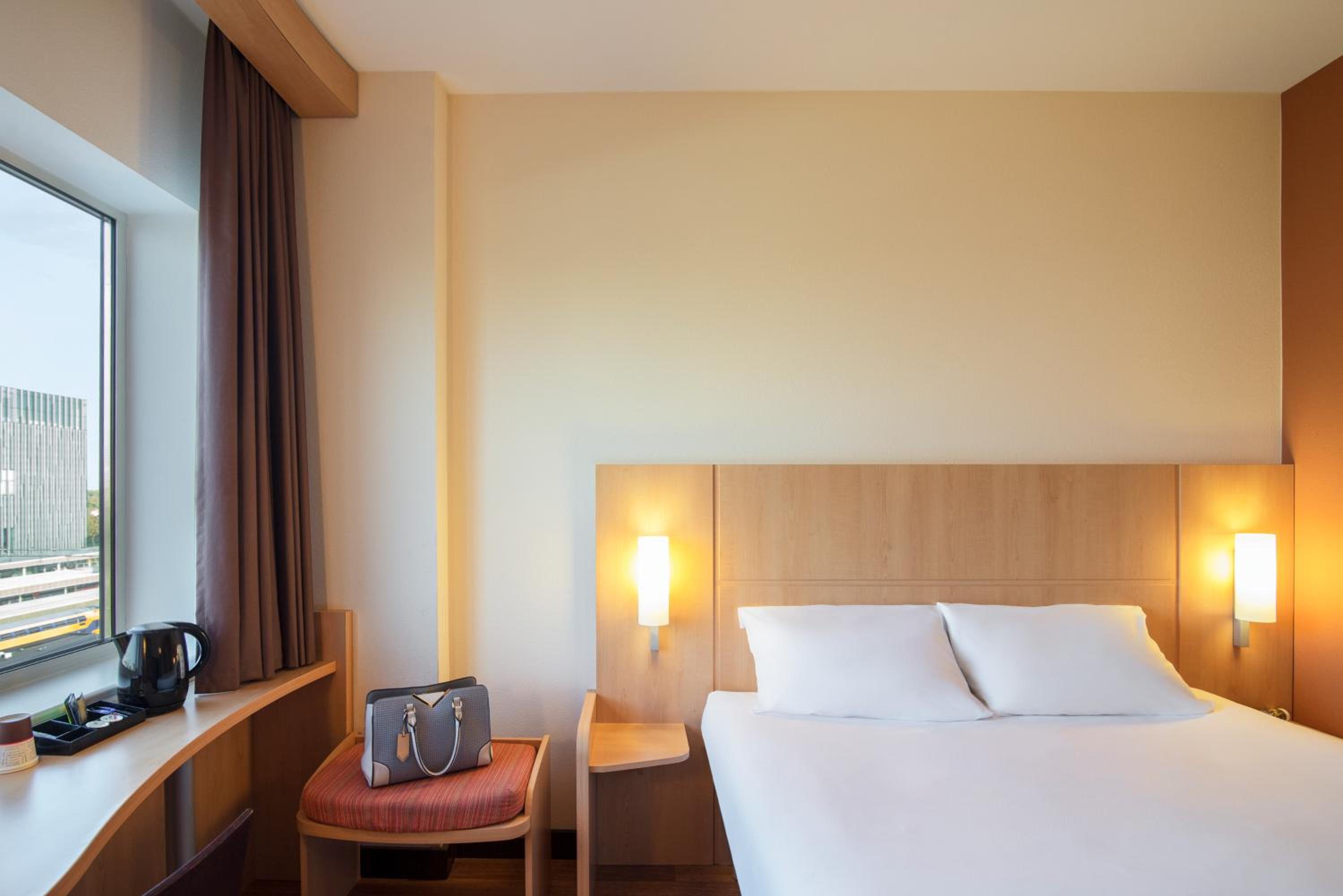 Standard Double Room - Photo 4