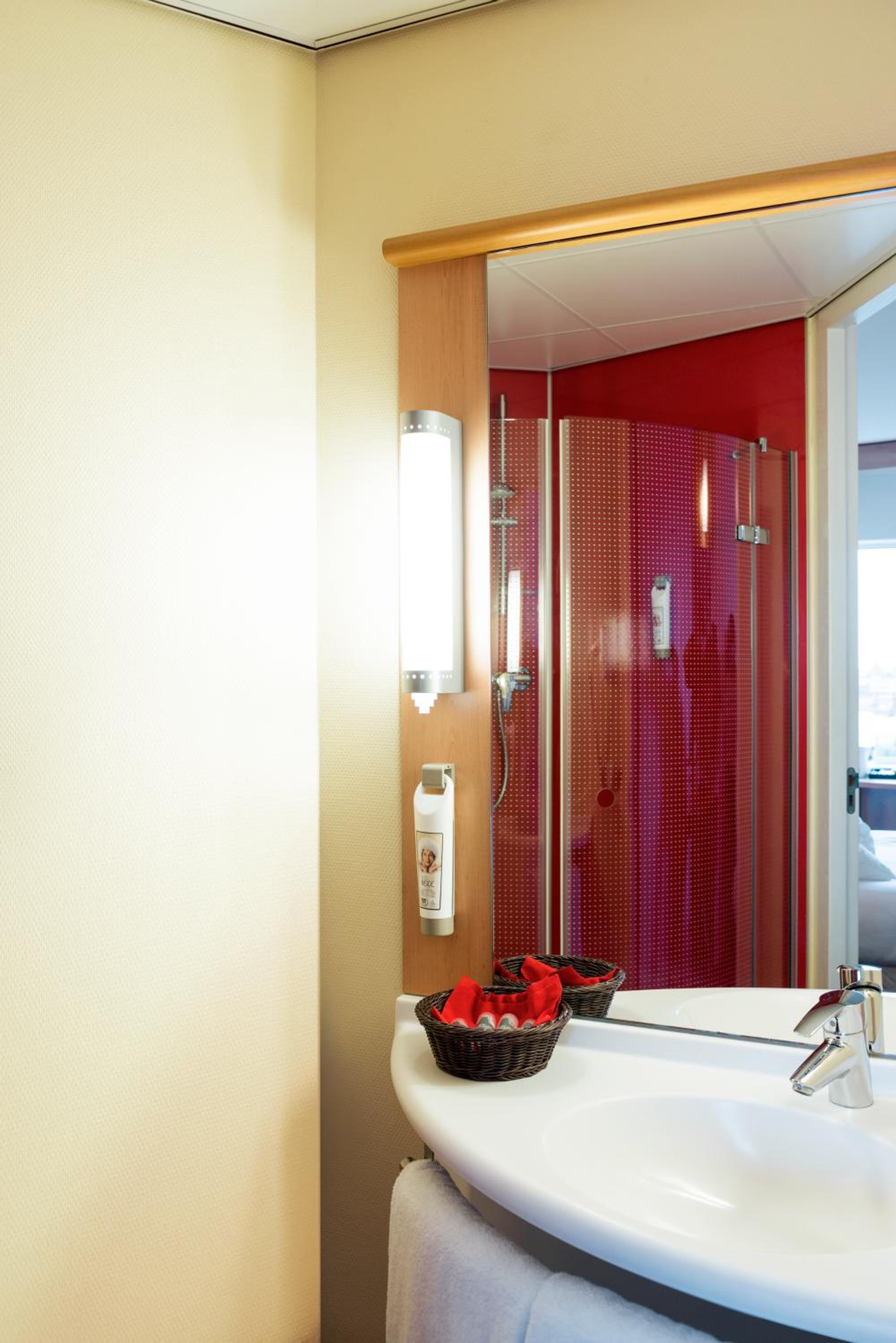 Deluxe Double Room - Photo 3