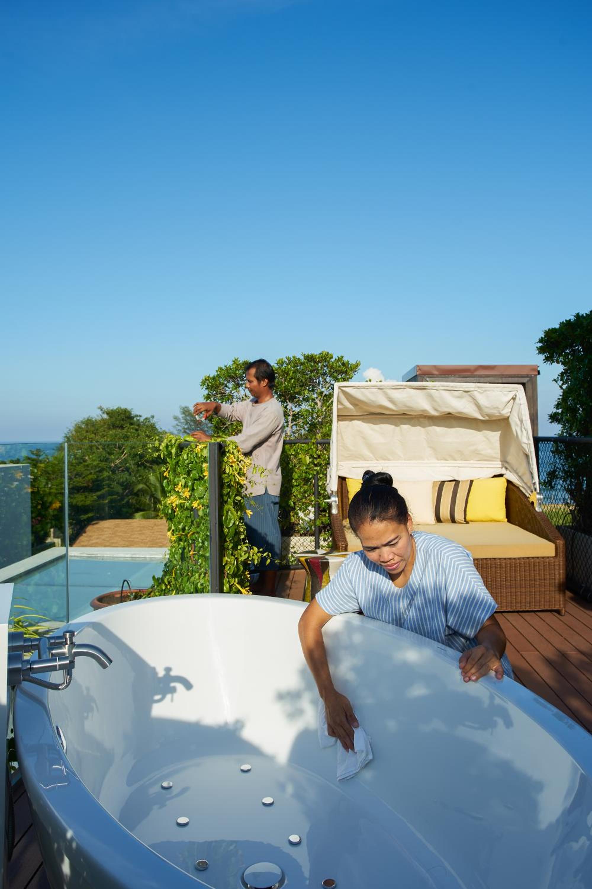 Moondeck Jacucci Suite - Minimum age:  12 years old - Photo 9