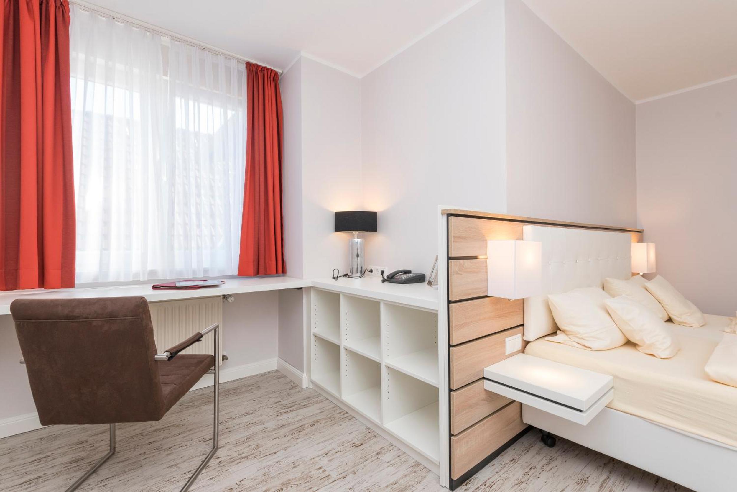Single Room photo 3