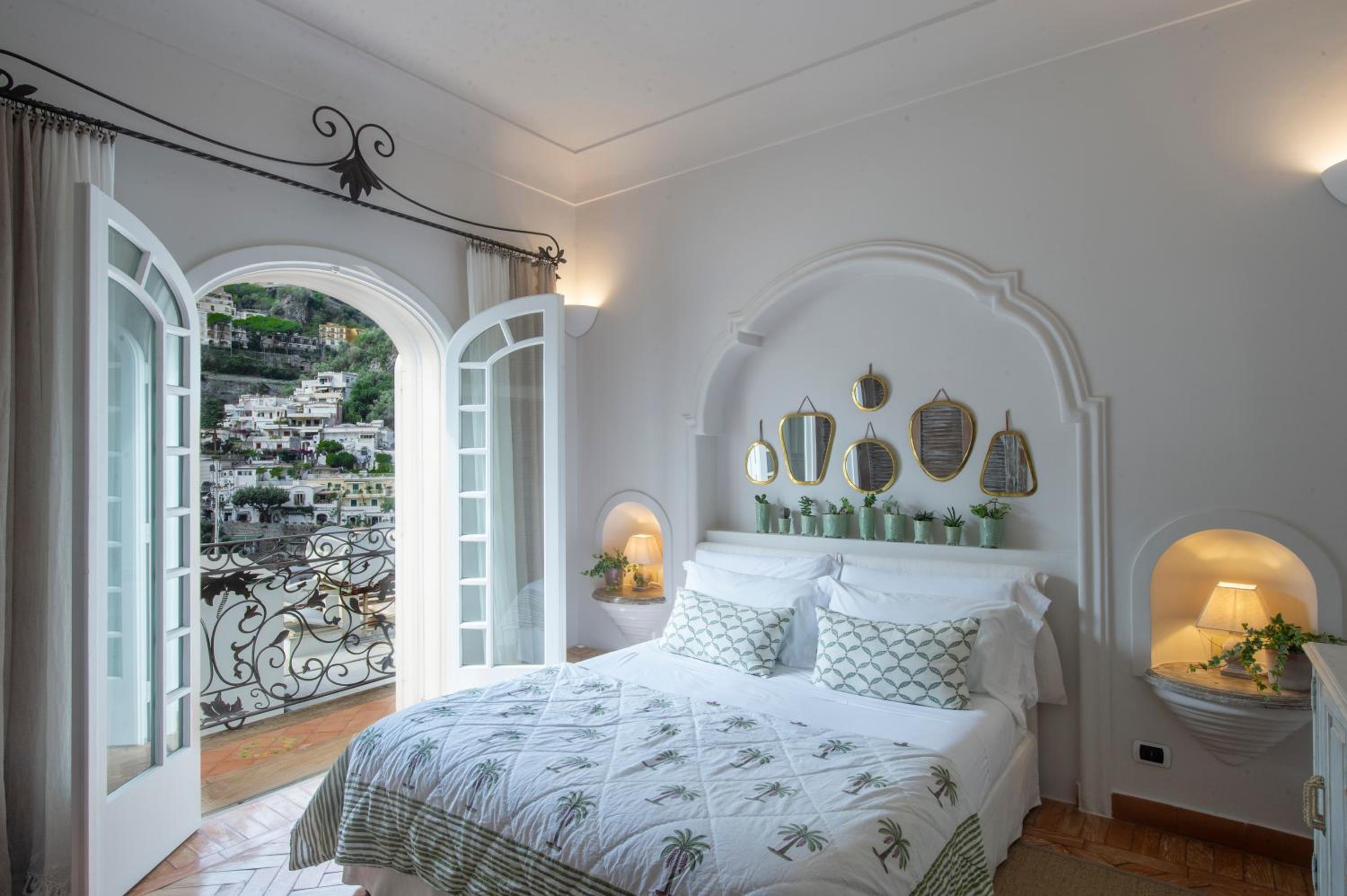 Junior Suite with Balcony photo 2
