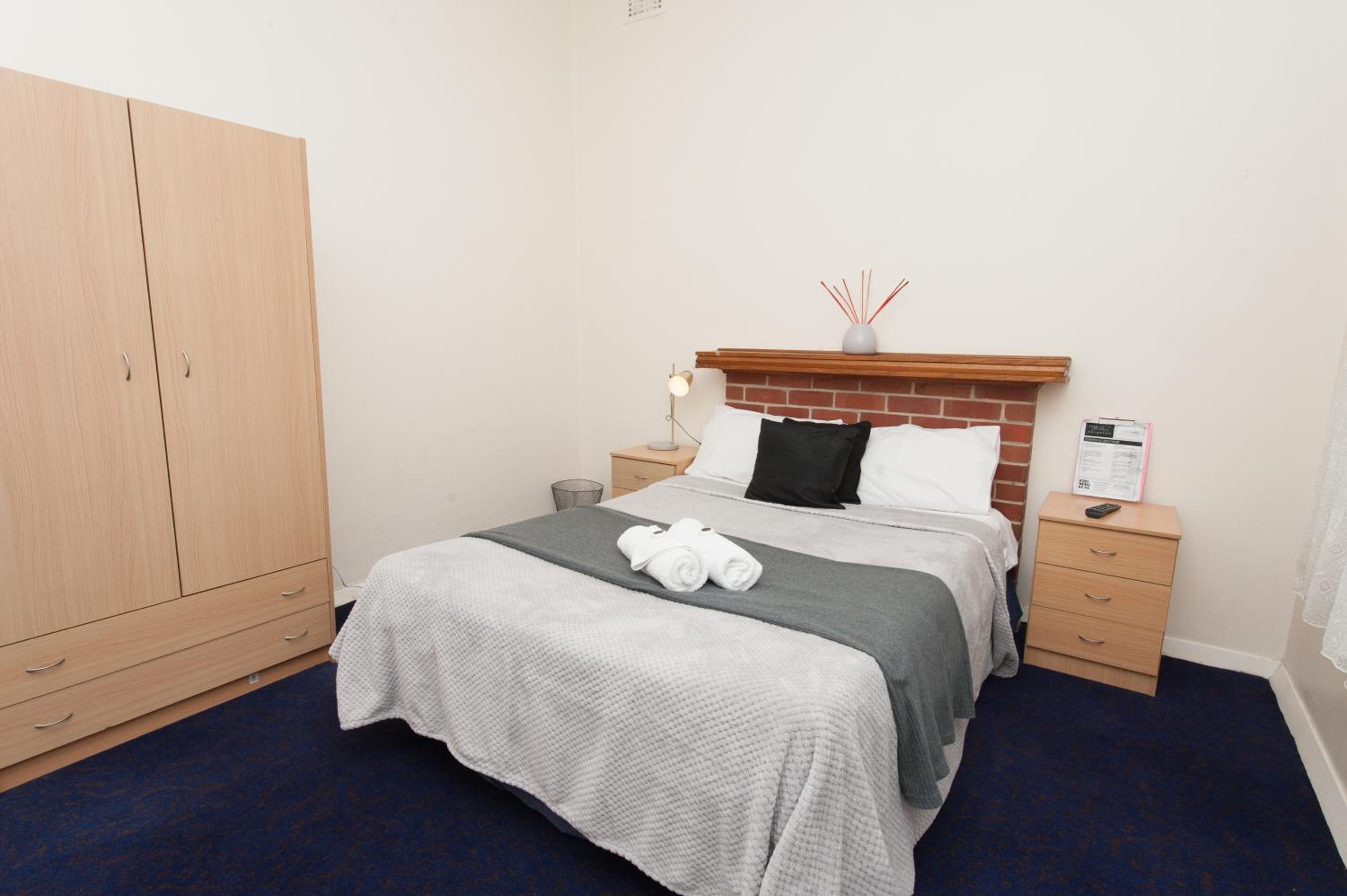Budget Double Room photo 2