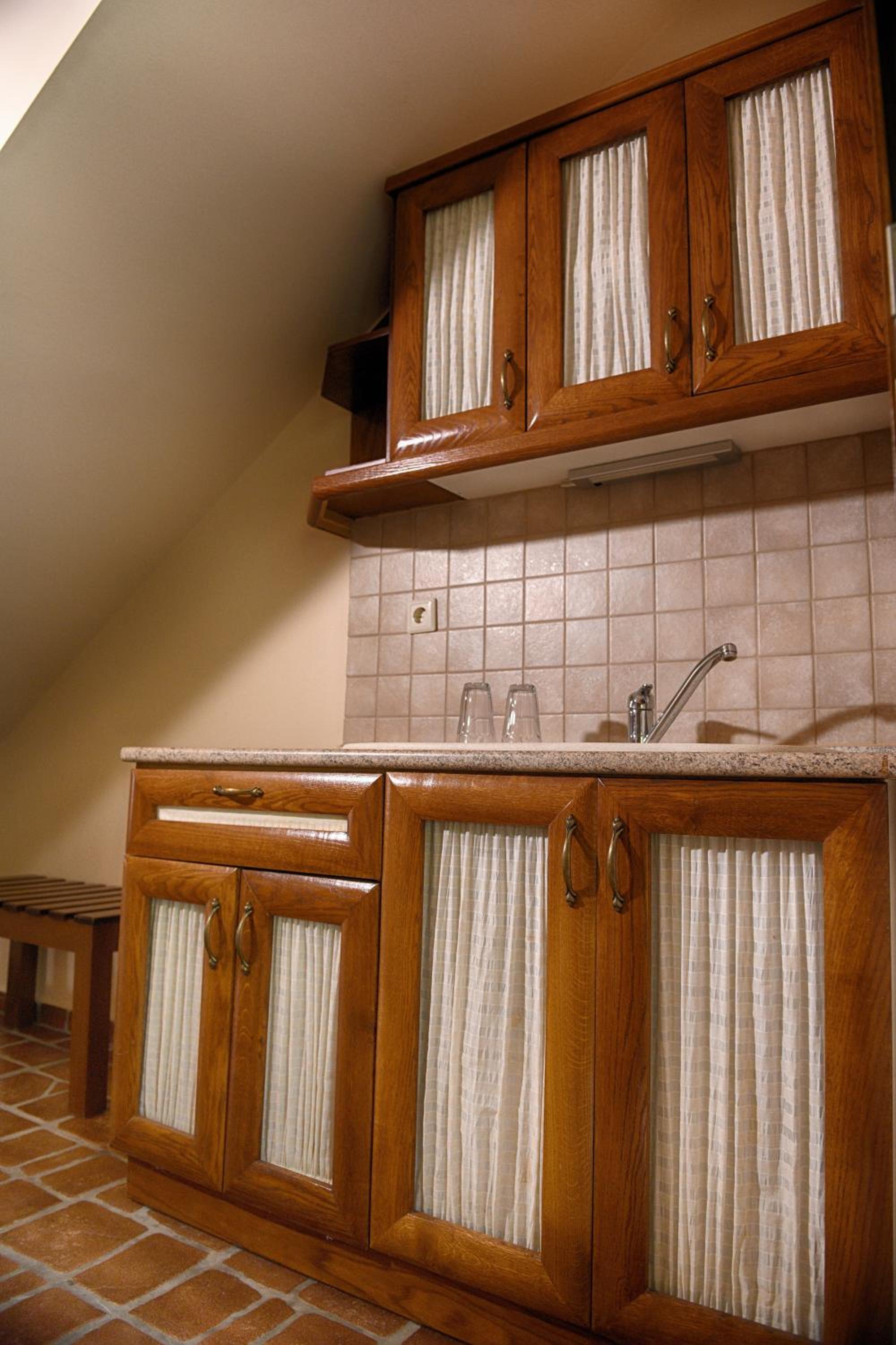 One-Bedroom Apartment - Split Level - Photo 8
