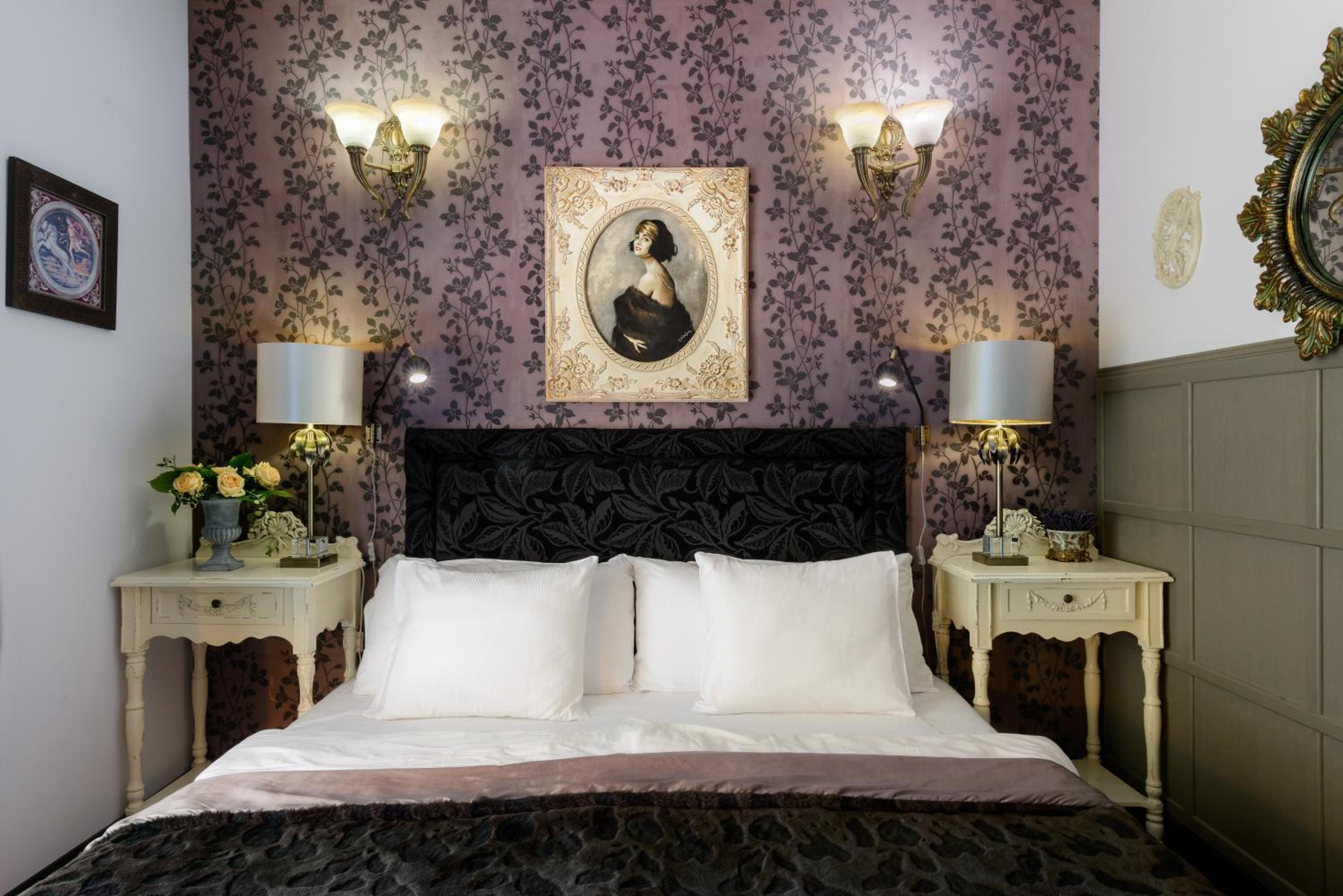 Double Room - Photo 7