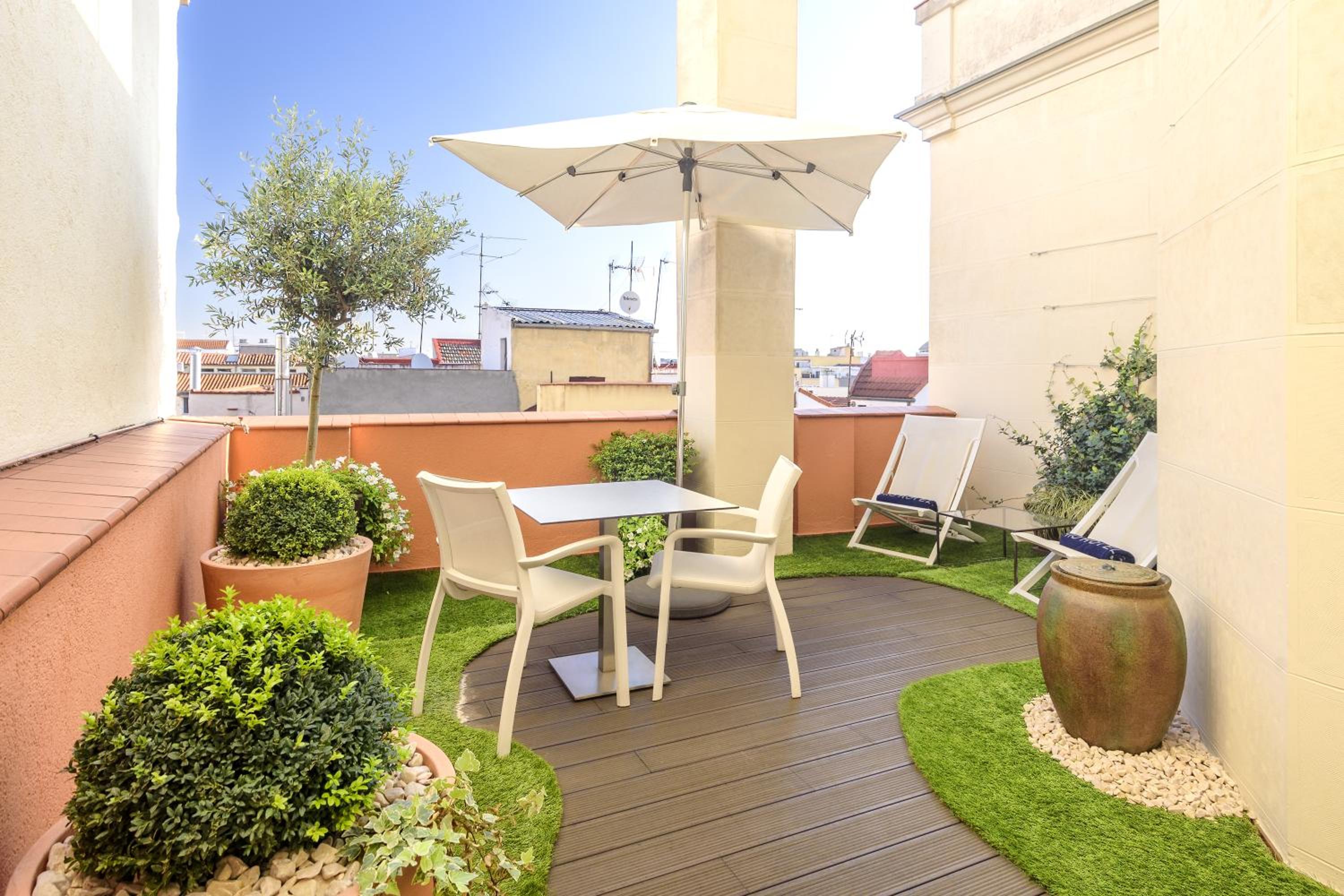 Deluxe Double Room with Terrace - Photo 5