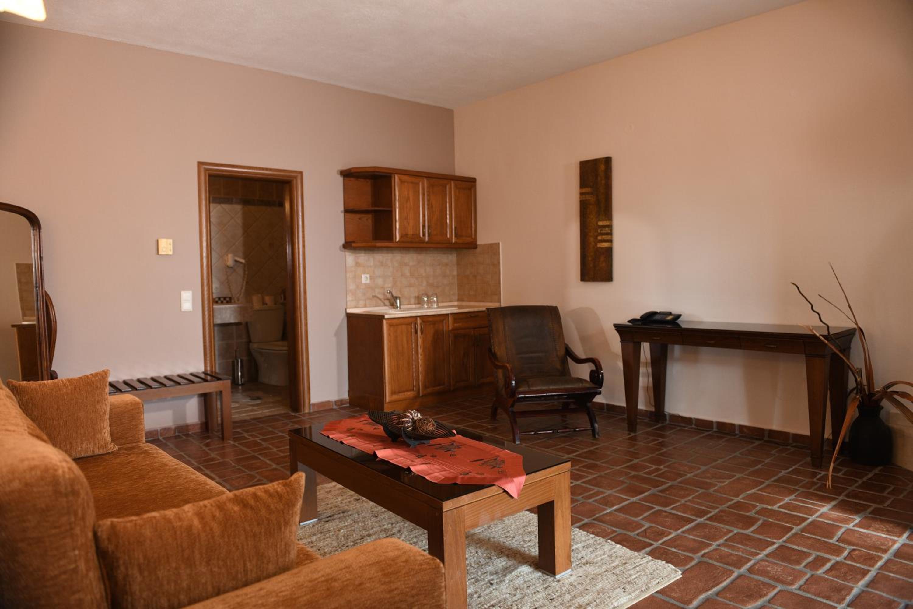 One-Bedroom Apartment - Photo 1
