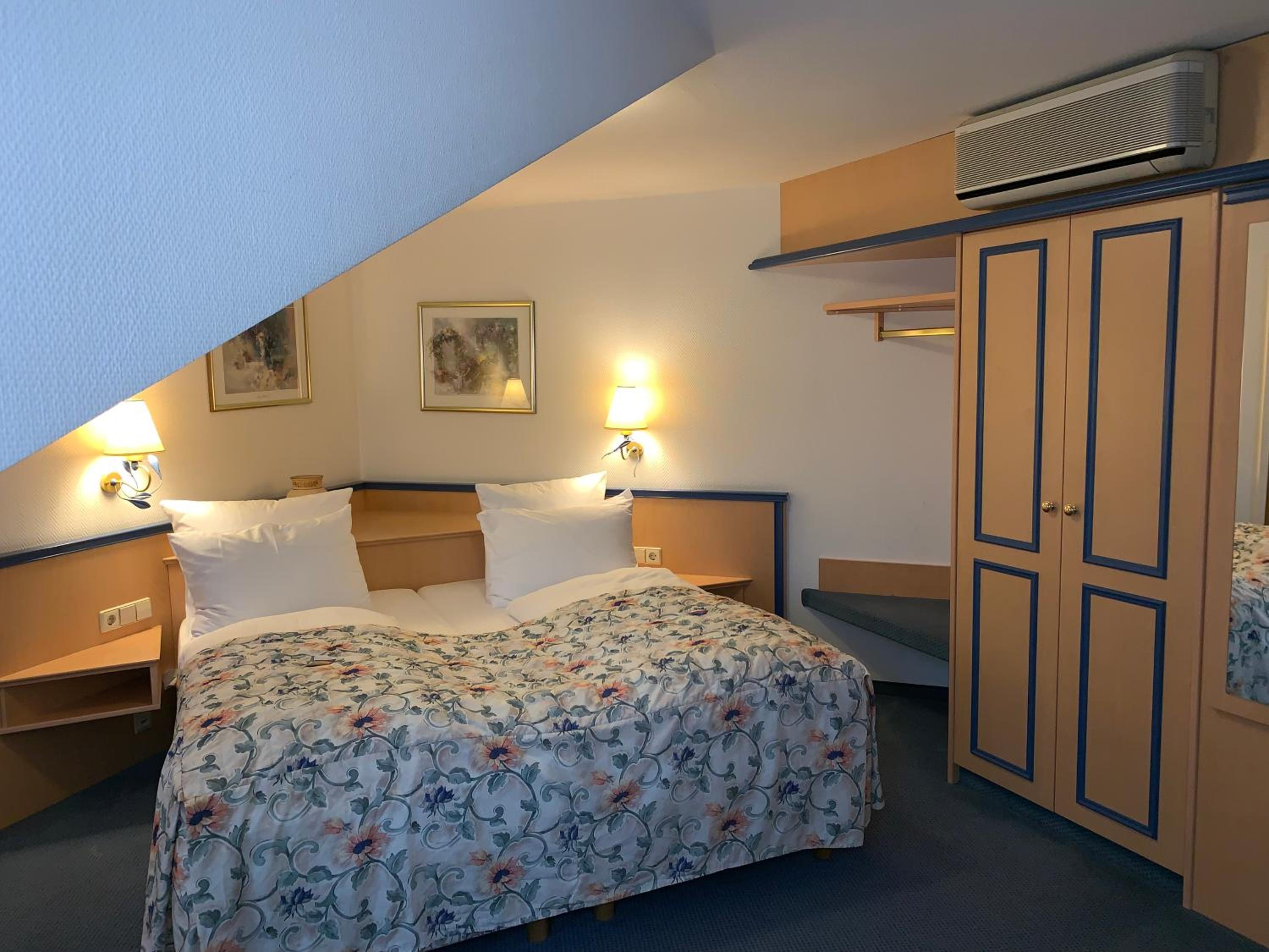 Standard Double Room photo 3