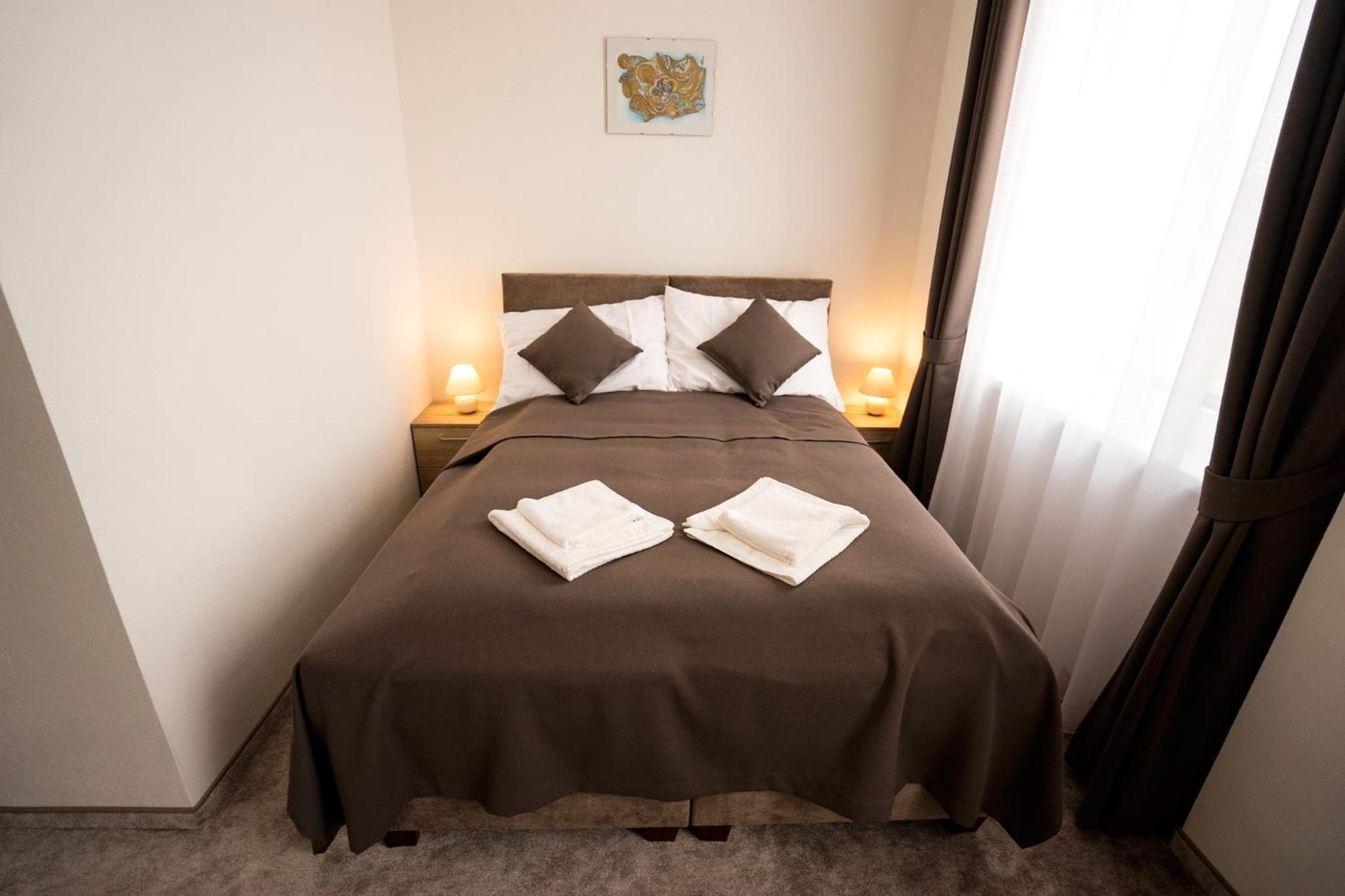 Double or Twin Room - Photo 9