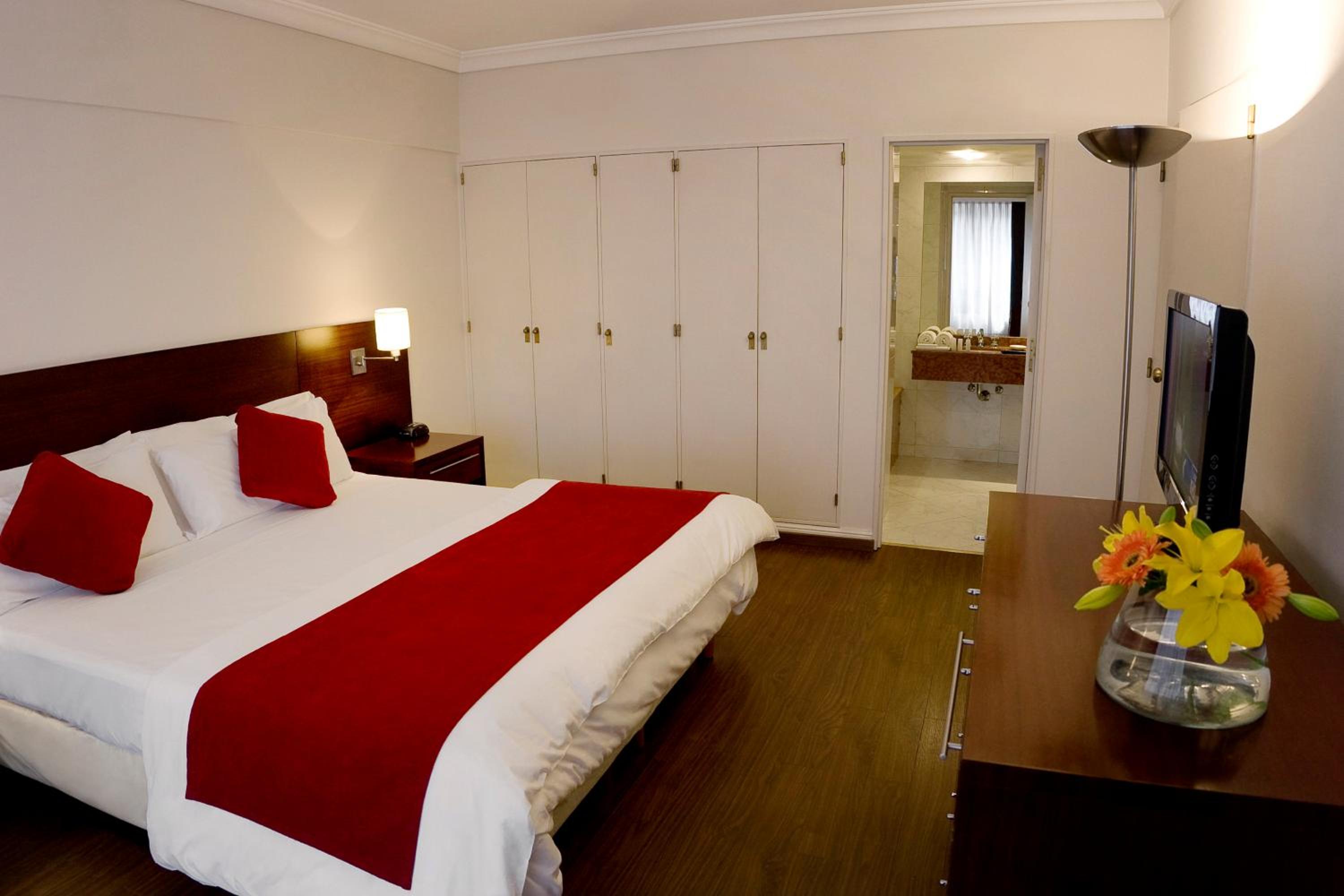 Queen Room - Mobility Access/Non-Smoking
