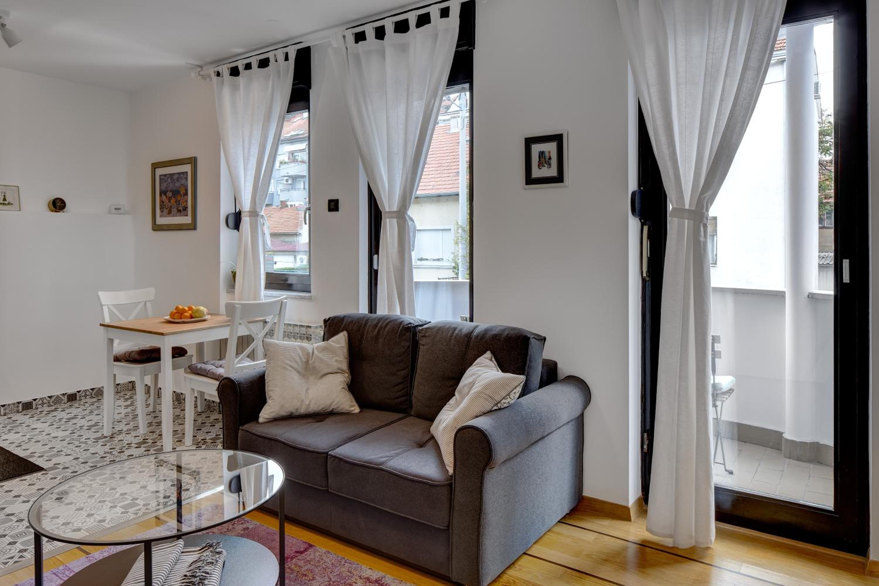 Studio Apartment