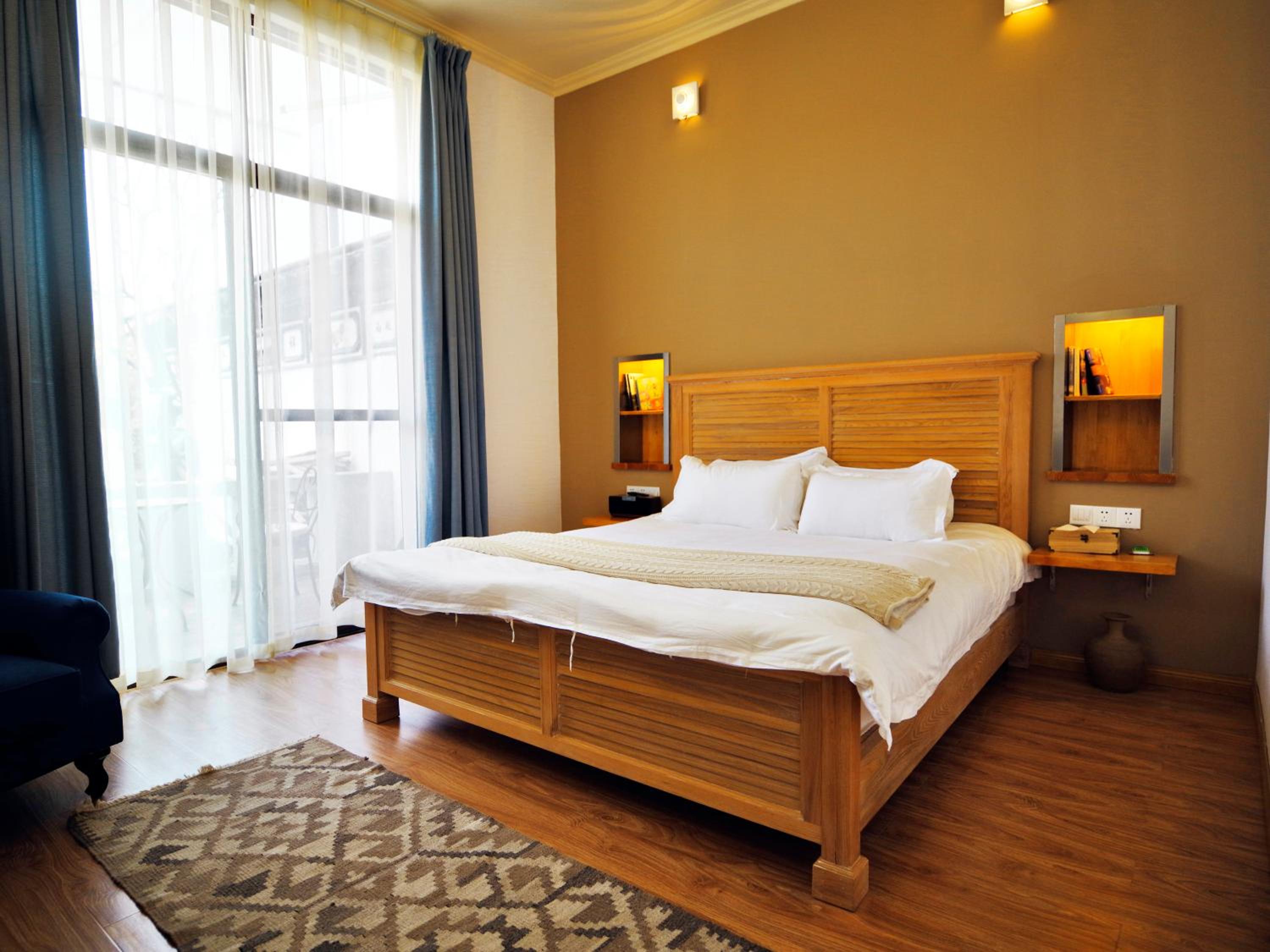 Garden View Queen Room