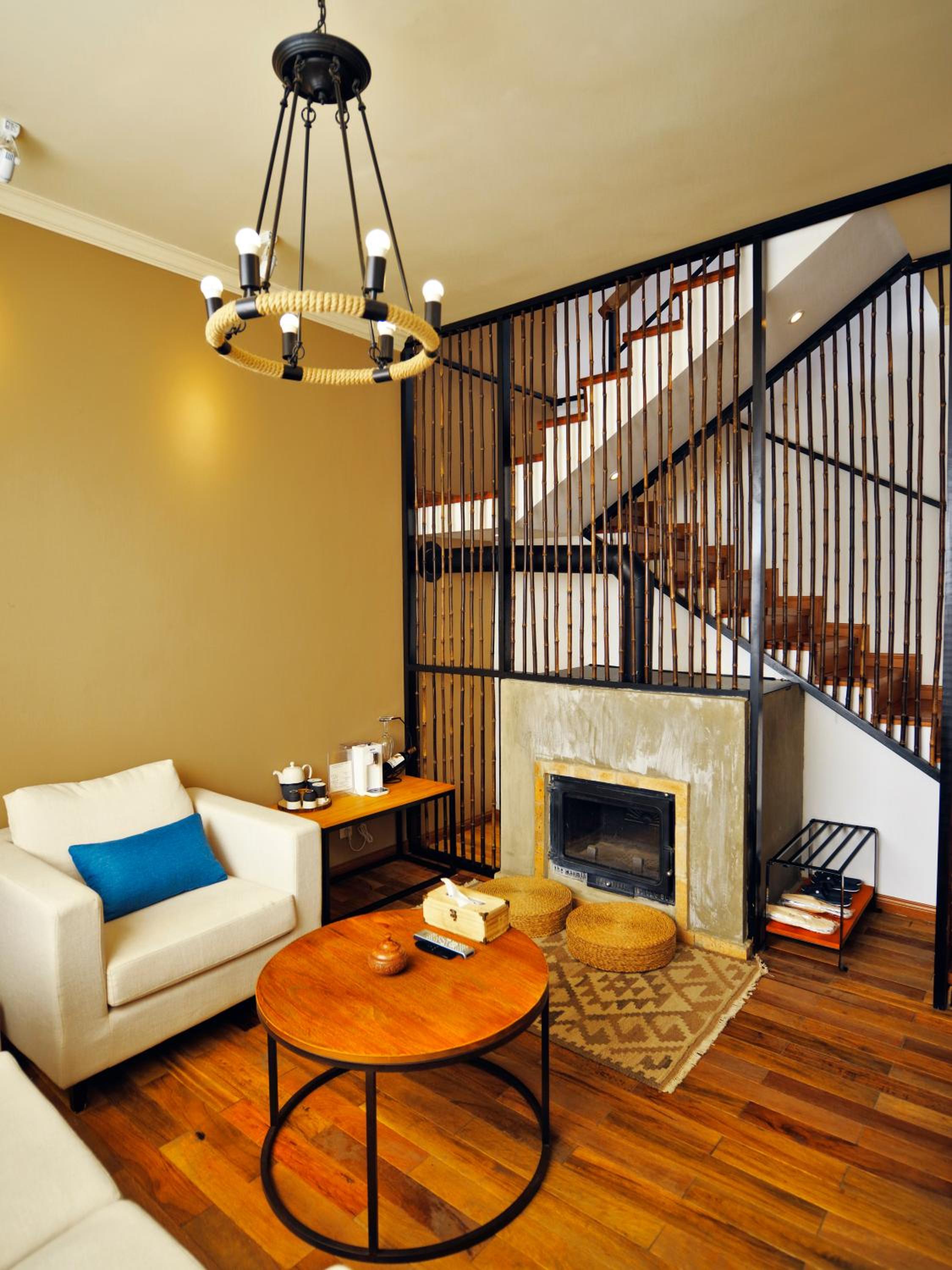 Deluxe Duplex Family Suite