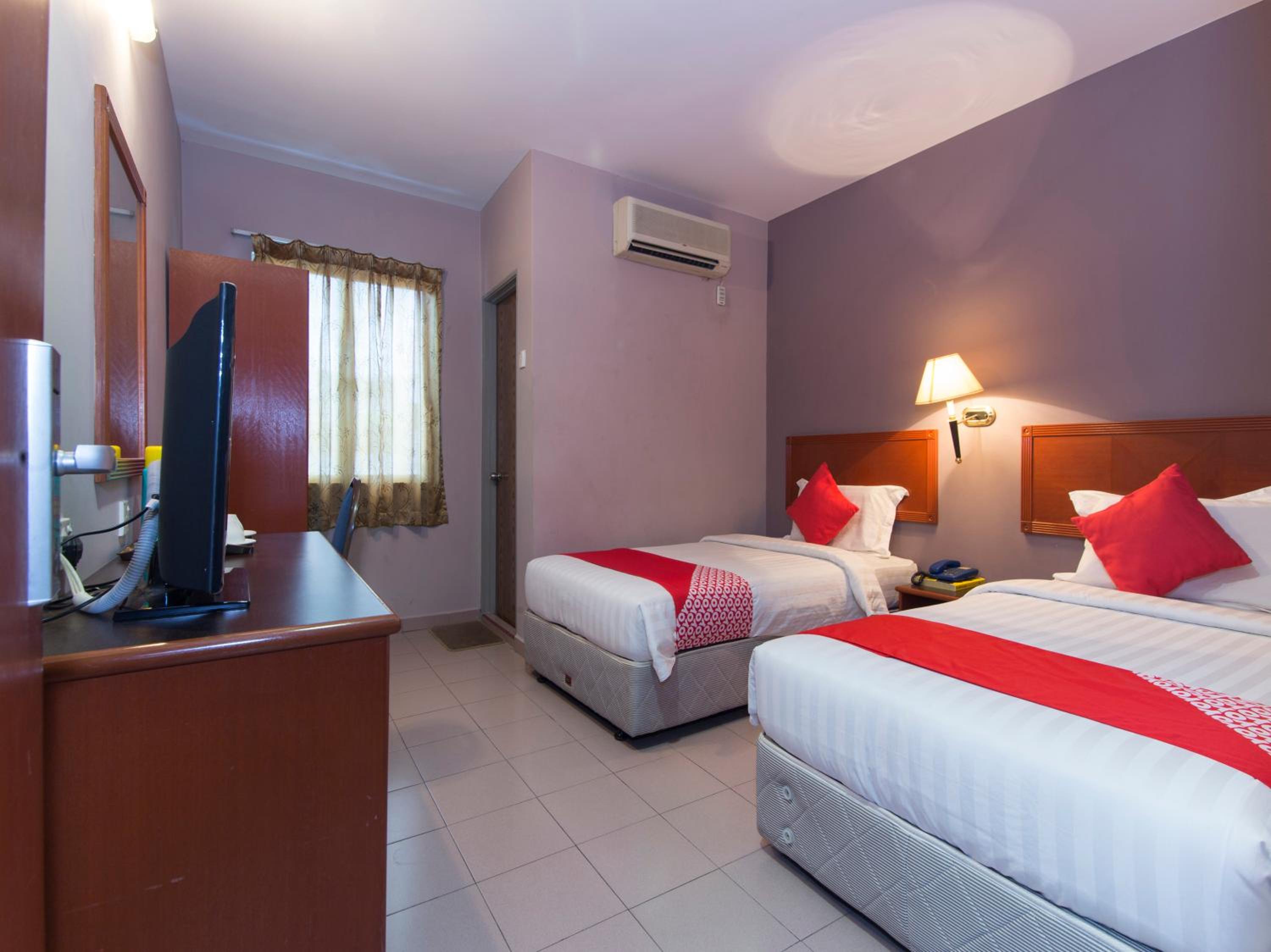 Standard Twin Room - Photo 1