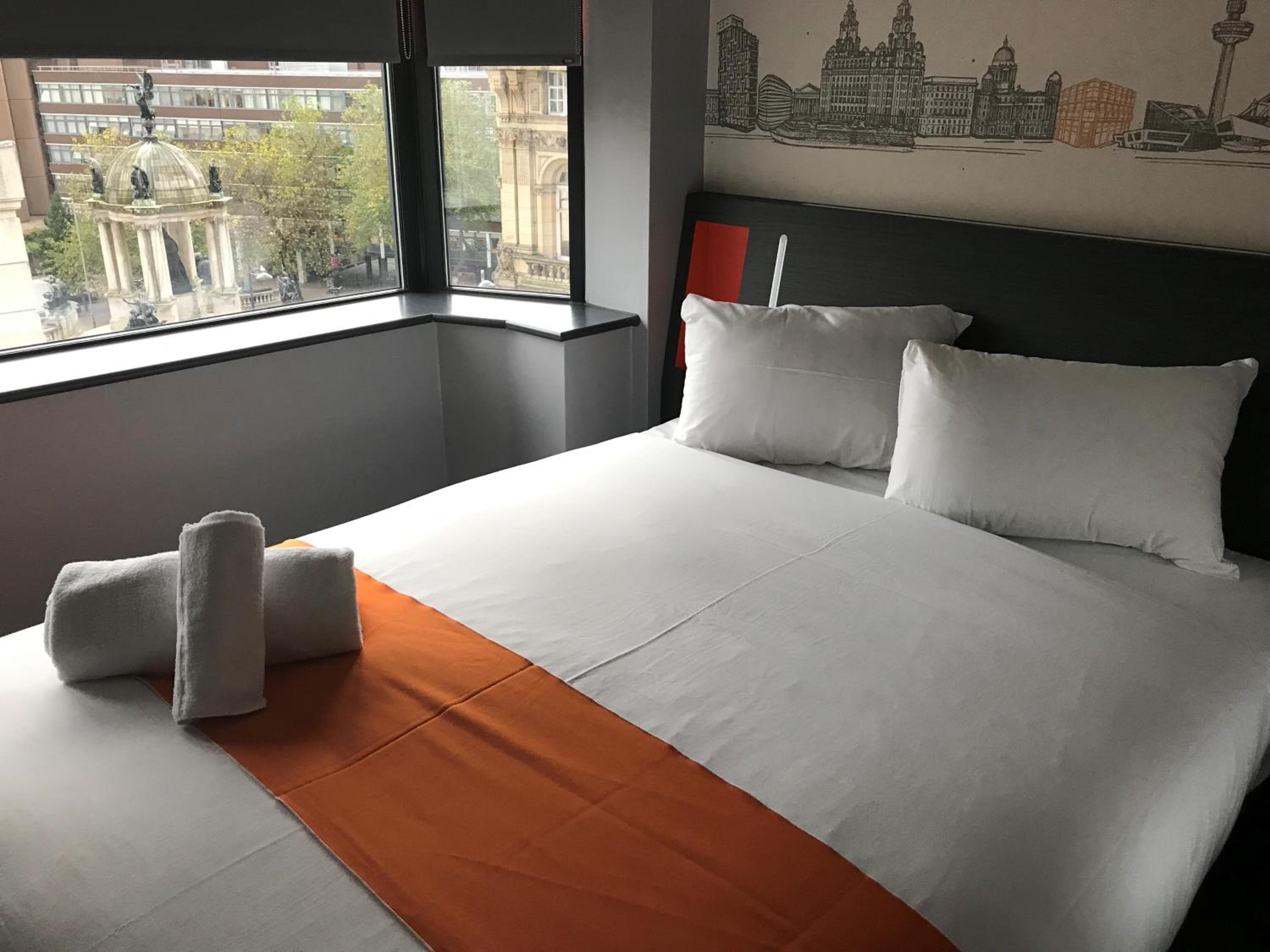 Double Room with Window photo 3