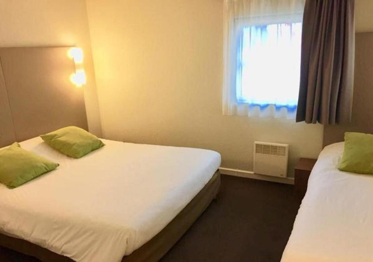 Triple Room With One Double Bed And One Single Bed (3adults) photo 1