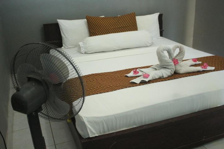 Standard Double Room with Fan - Photo 7