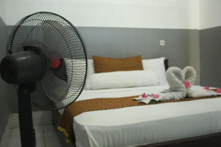 Standard Double Room with Fan - Photo 1