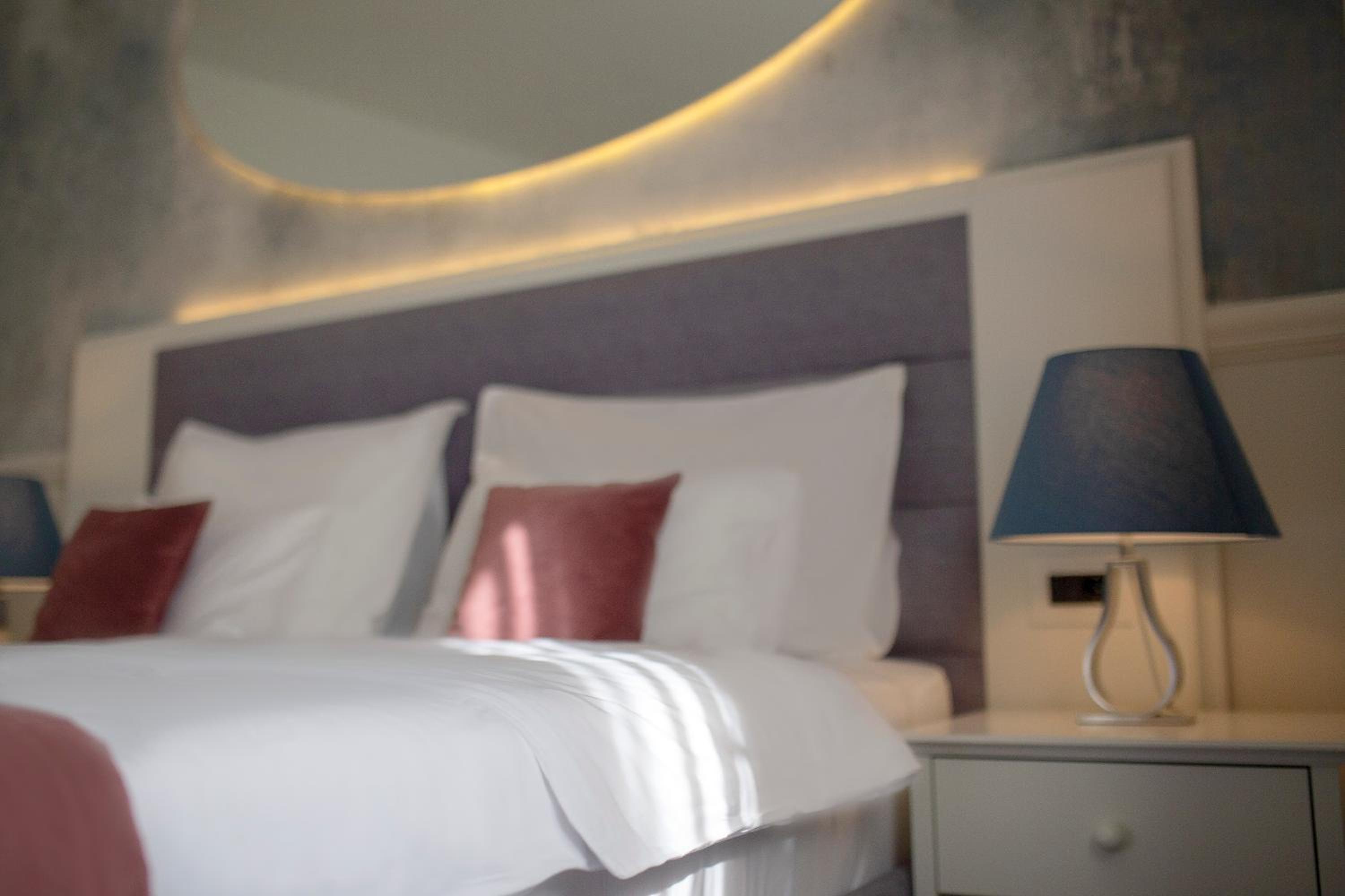 Double or Twin Room with Free Parking - Photo 5