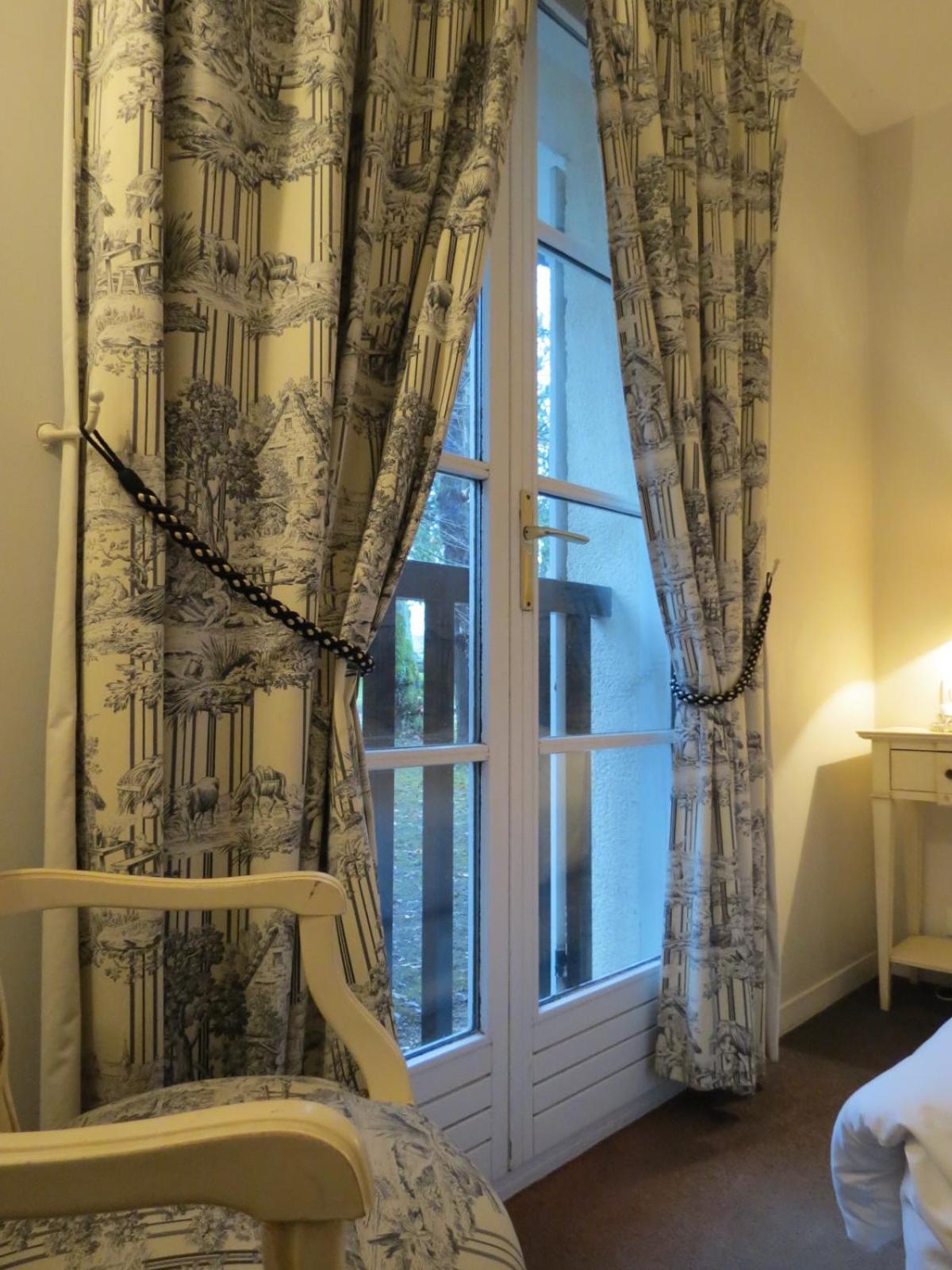 Twin Room - Photo 1