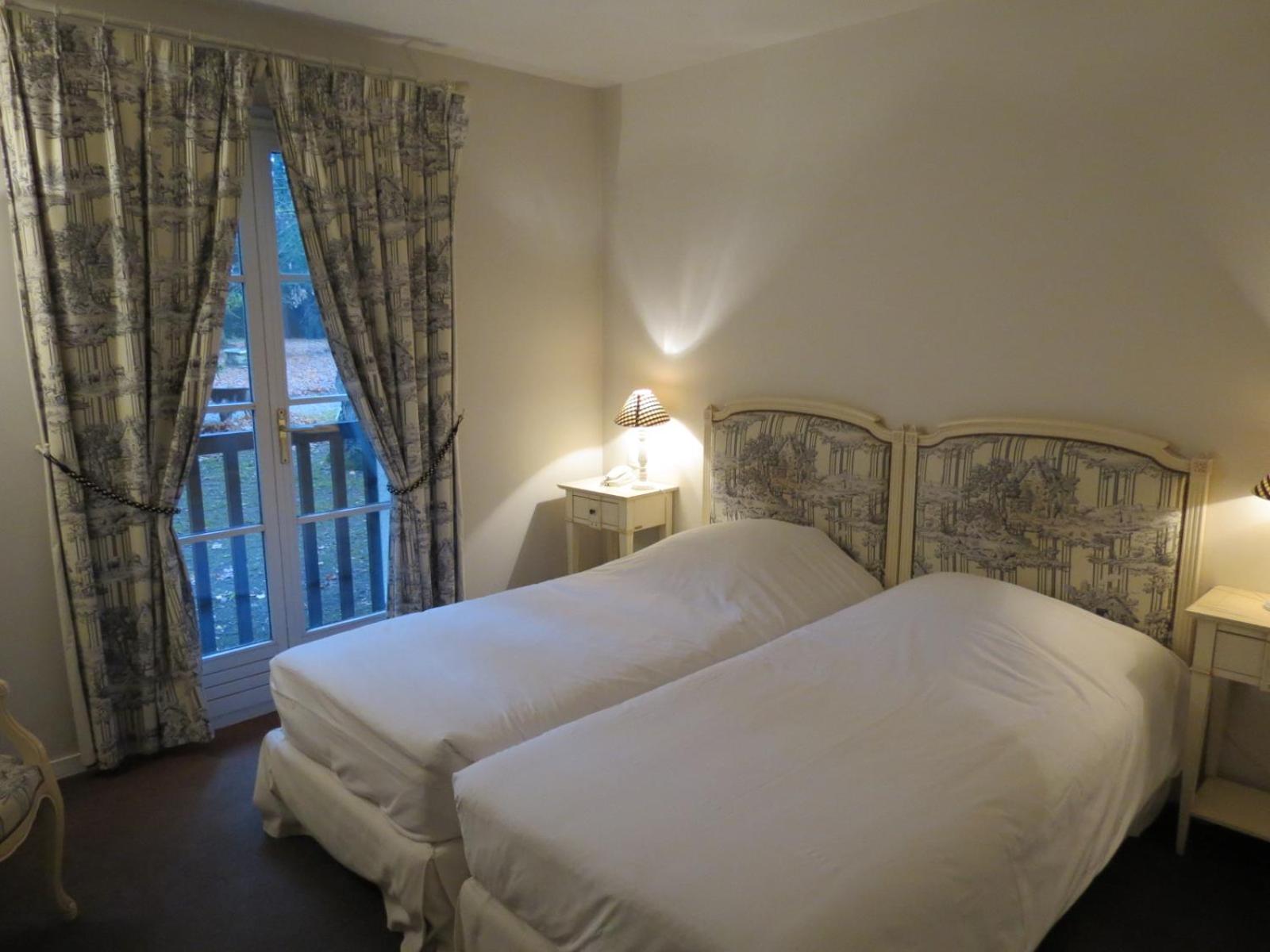 Twin Room - Photo 4