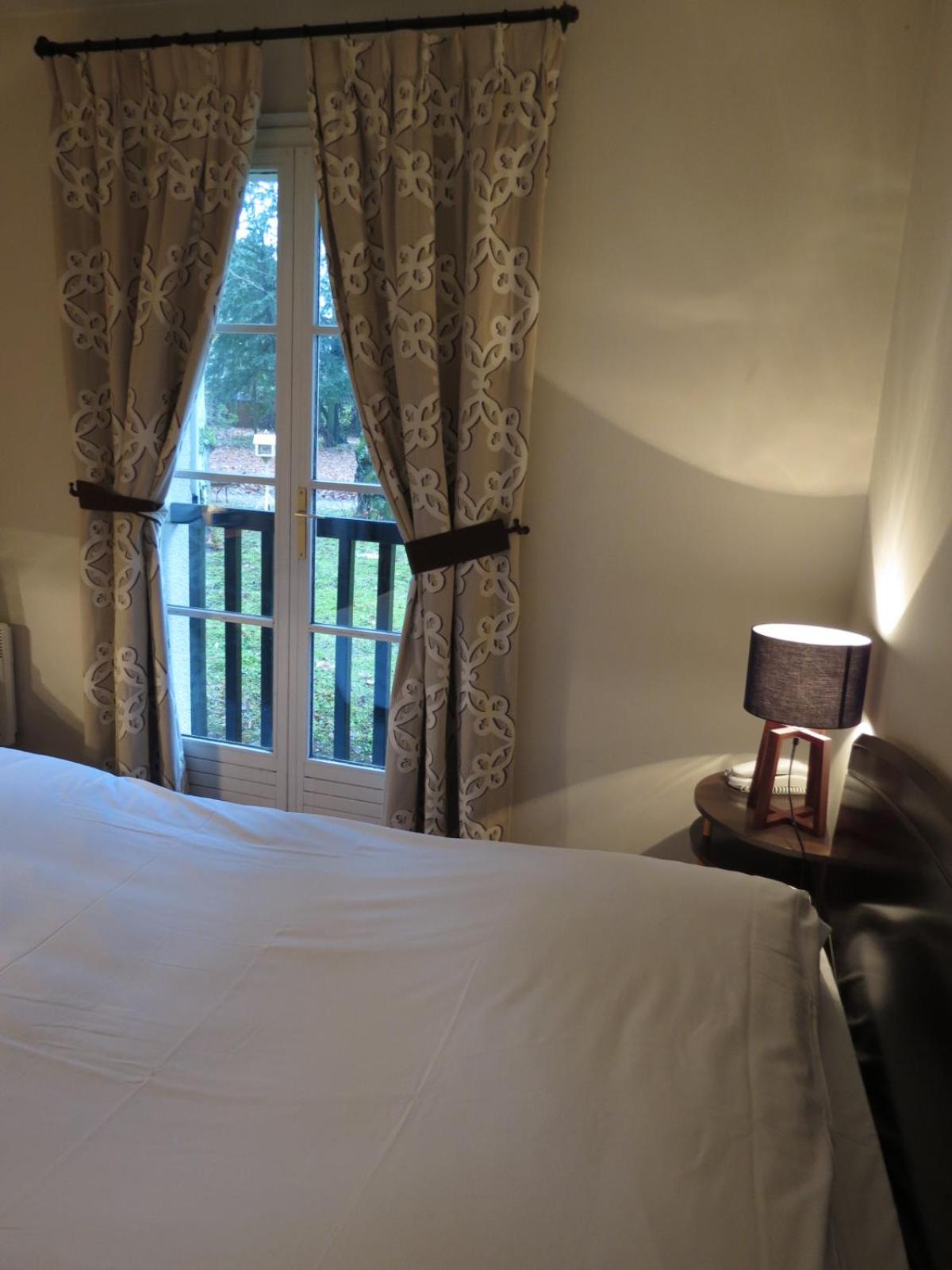 Suite - Photo 9