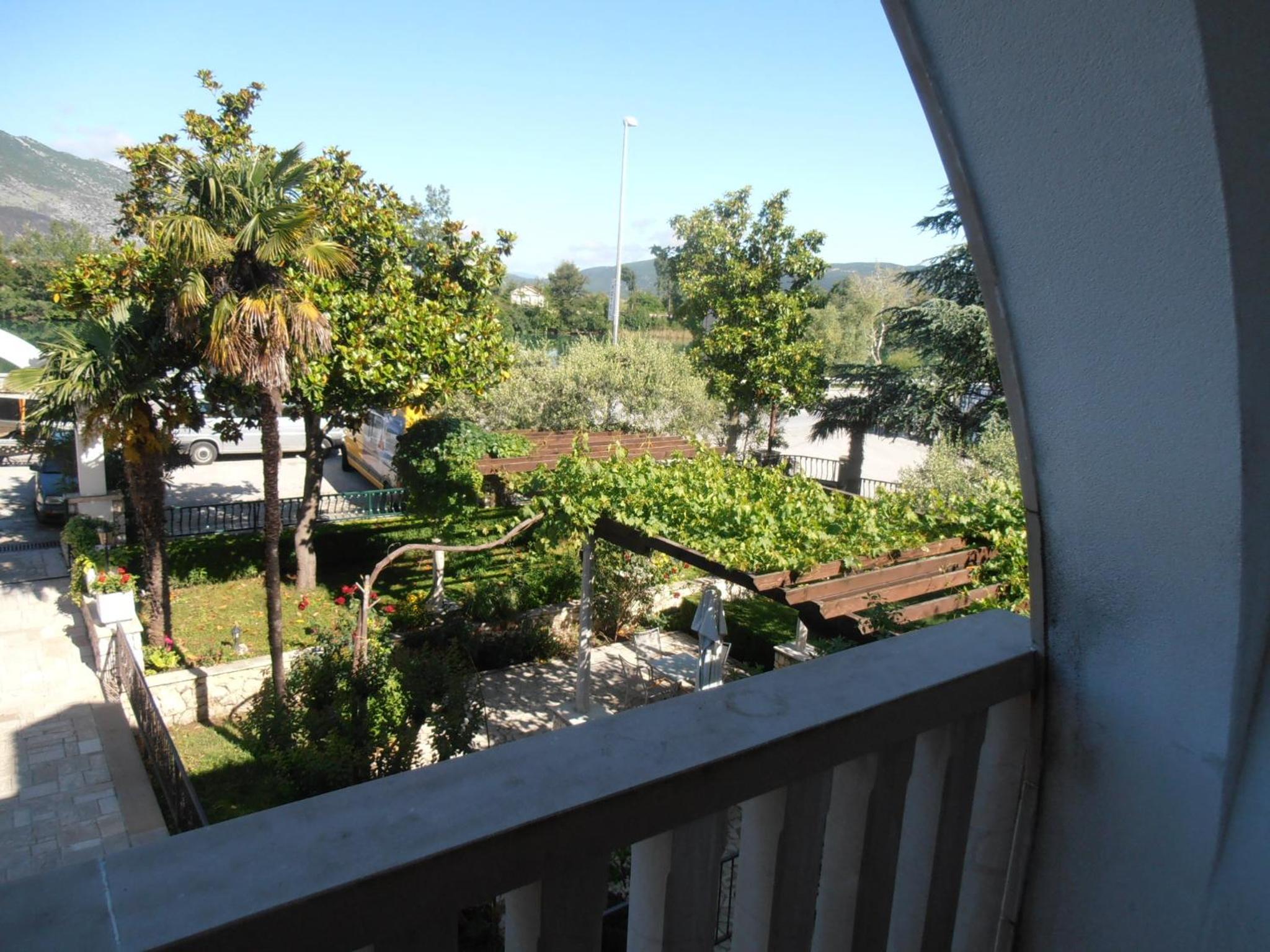 Triple Room - Photo 13