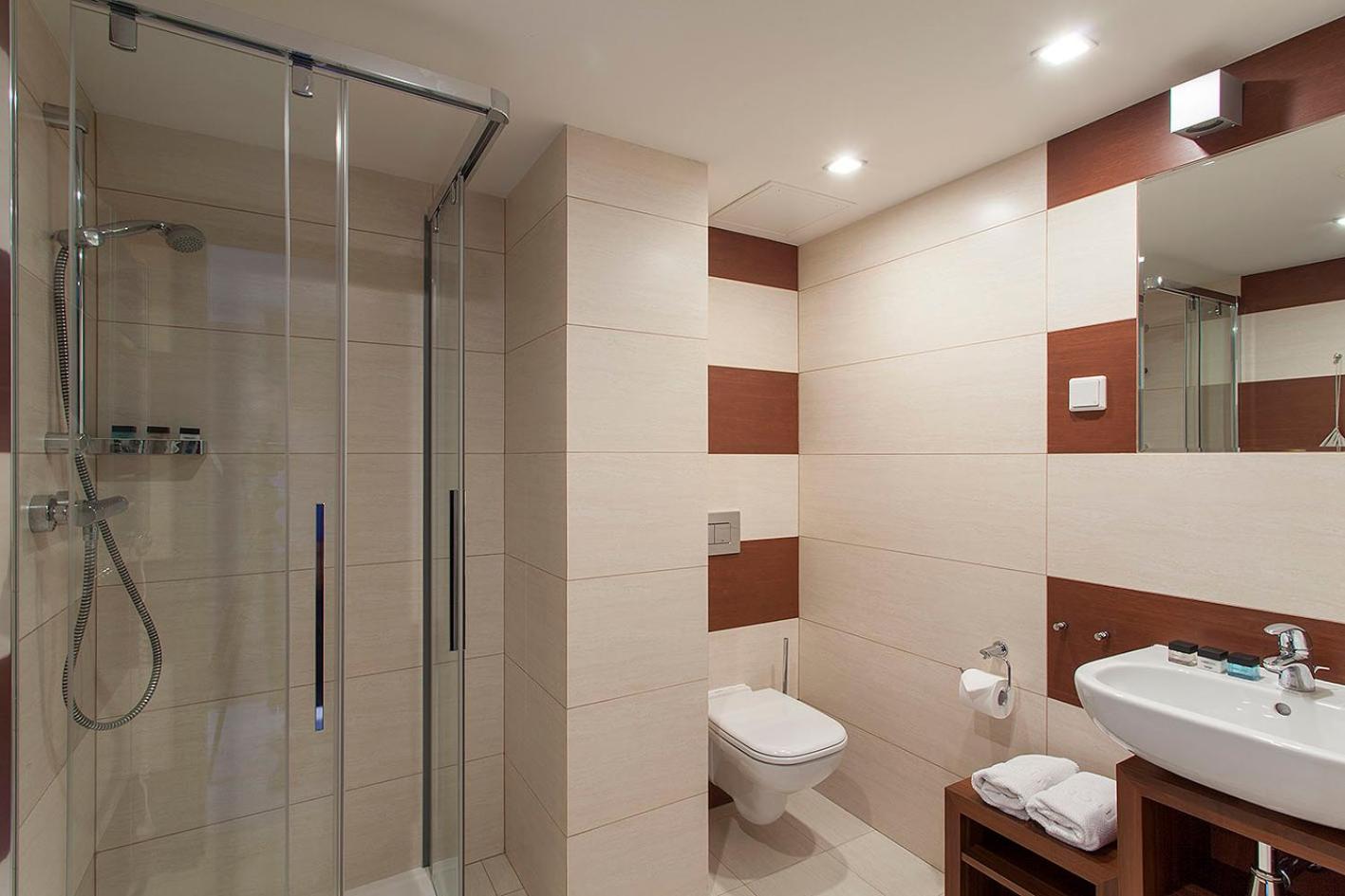 One-Bedroom Apartment (2 Adults) - Photo 10